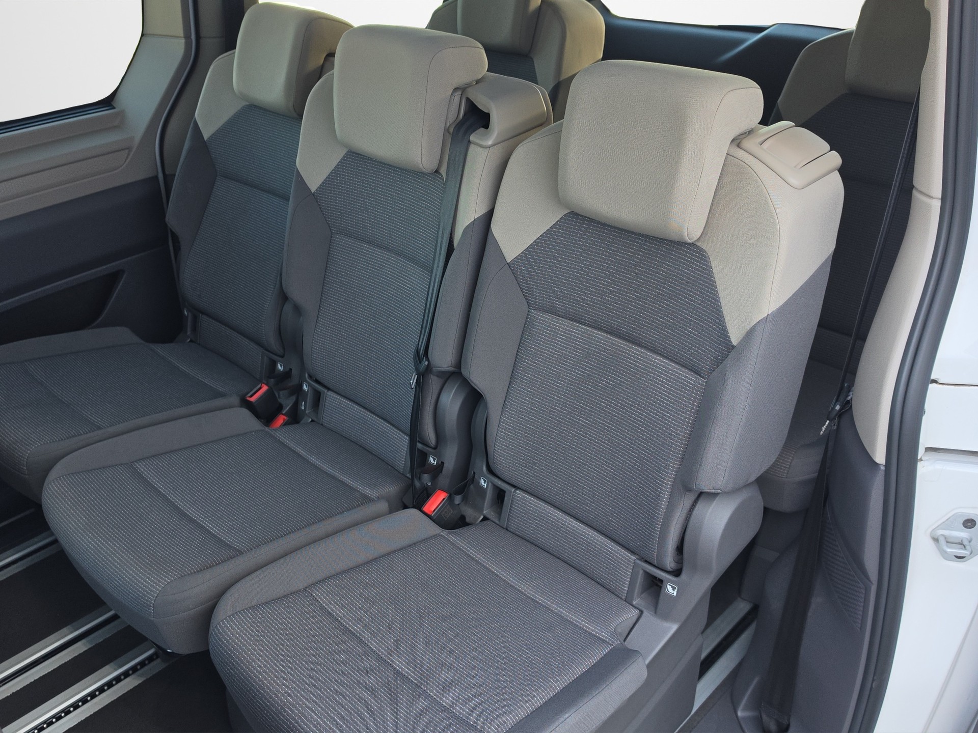 VW Multivan kurz 1.4 eHybrid Liberty DSG-image-17