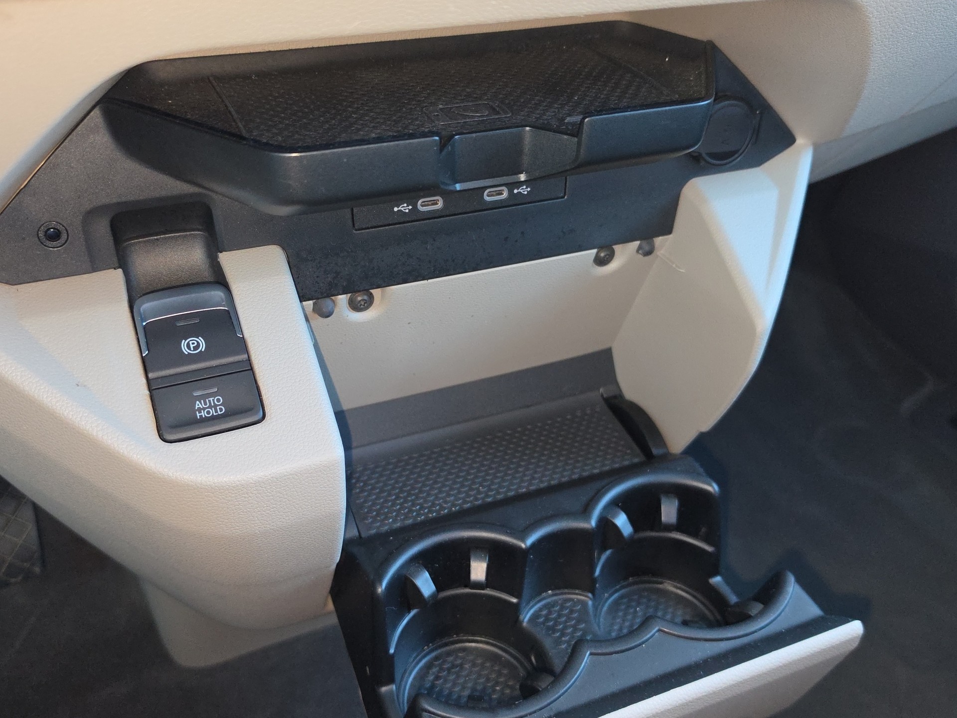 VW Multivan kurz 1.4 eHybrid Liberty DSG-image-29