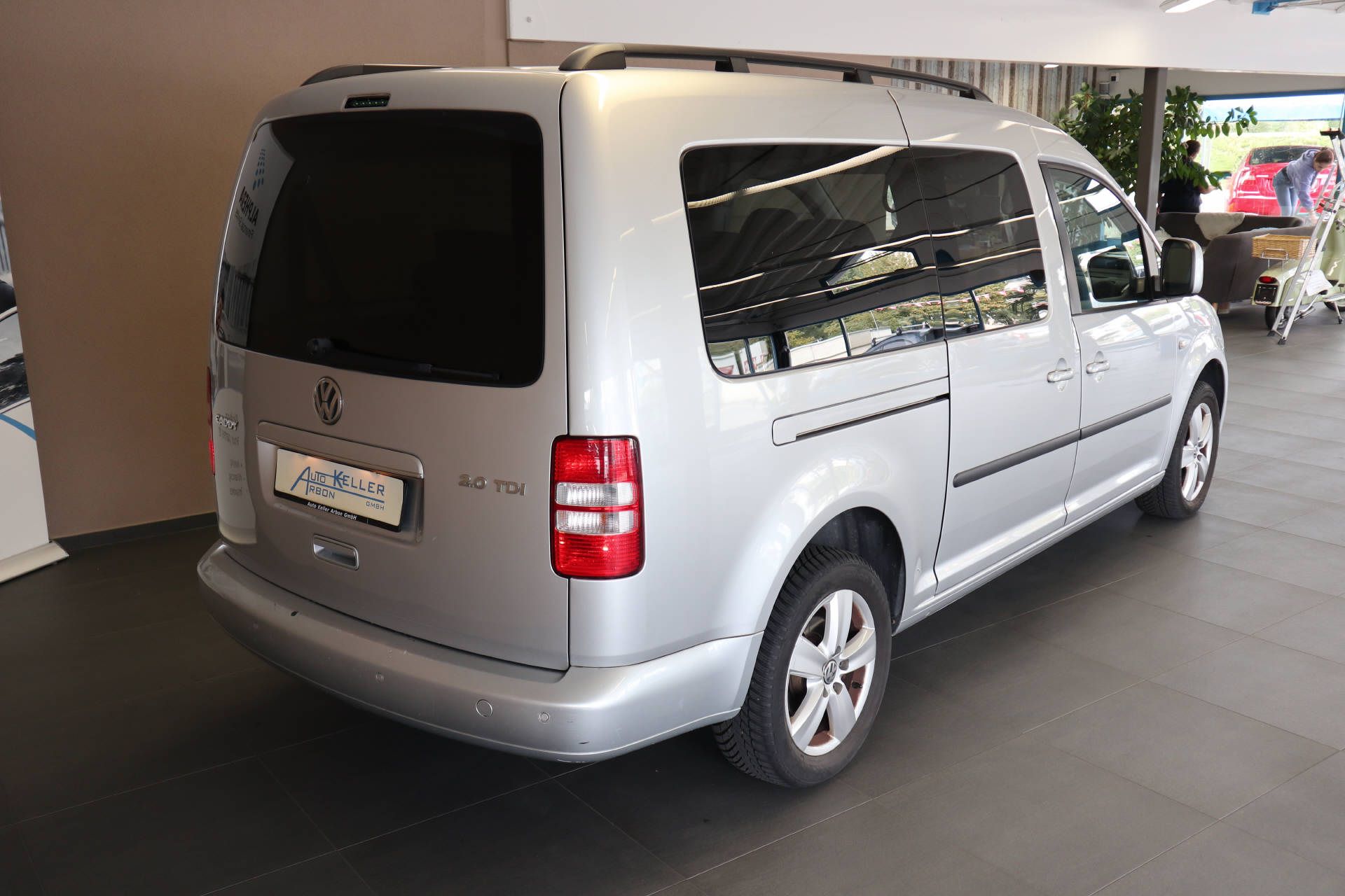 VW Caddy Maxi 2.0 TDI Comfortline DSG-image-5