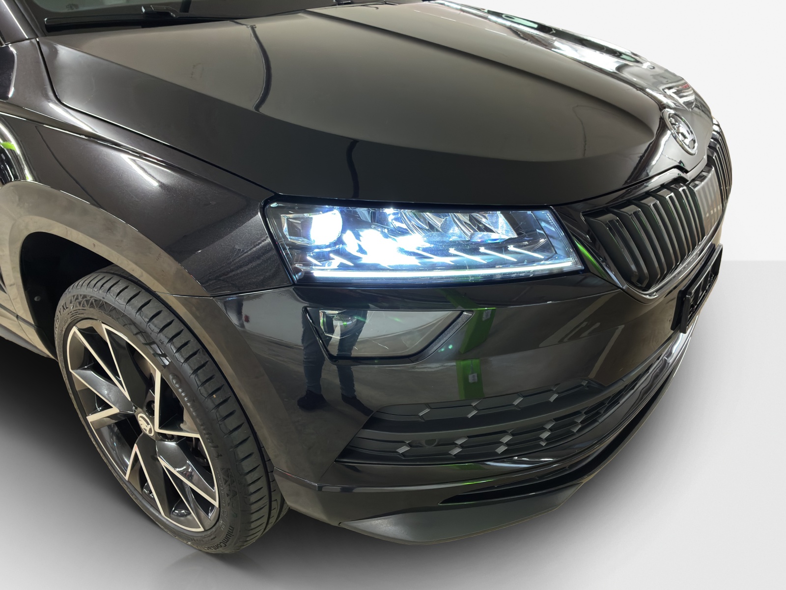 SKODA Karoq 2.0 TSI SportLine 4x4 DSG-image-14