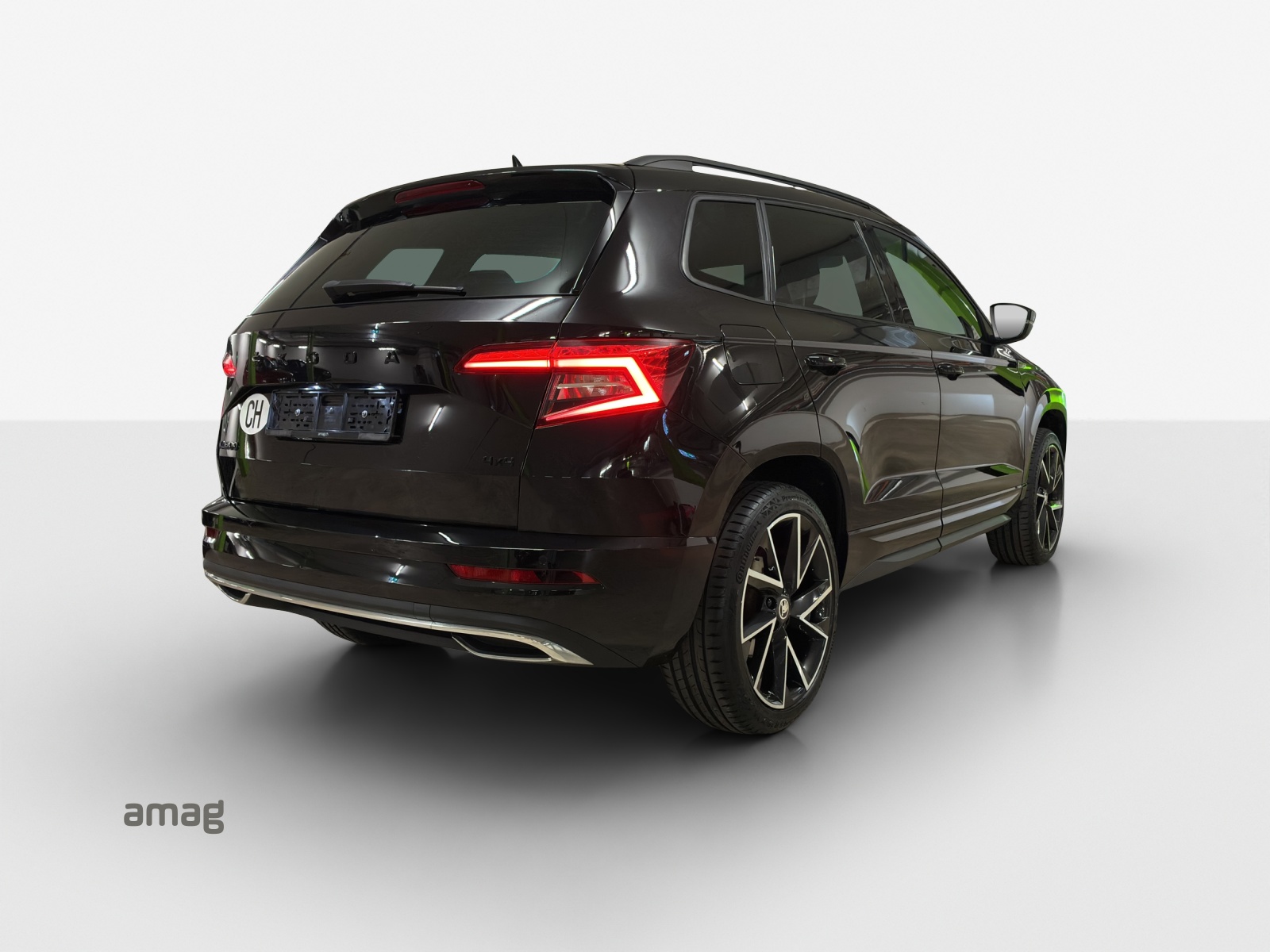 SKODA Karoq 2.0 TSI SportLine 4x4 DSG-image-4