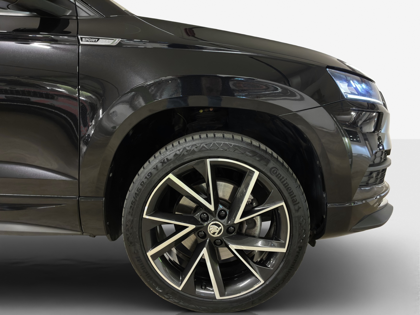 SKODA Karoq 2.0 TSI SportLine 4x4 DSG-image-13