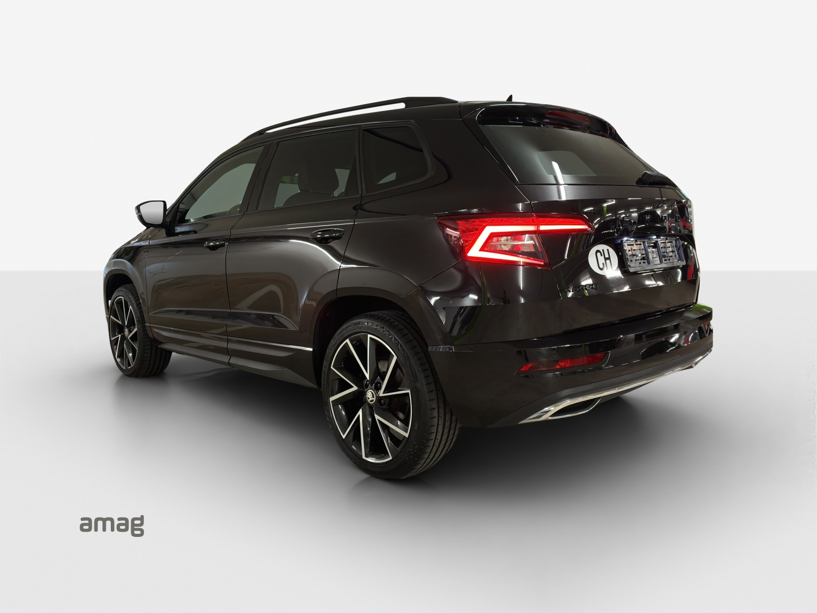 SKODA Karoq 2.0 TSI SportLine 4x4 DSG-image-2
