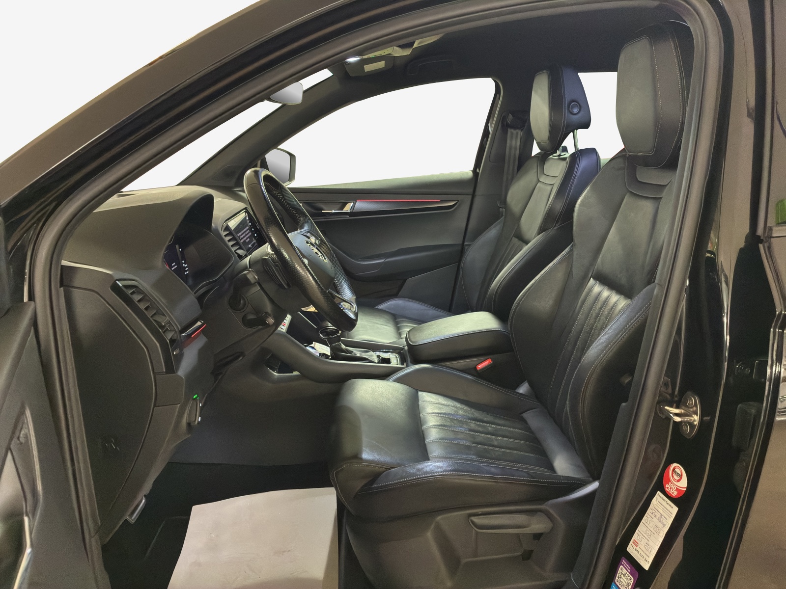SKODA Karoq 2.0 TSI SportLine 4x4 DSG-image-7