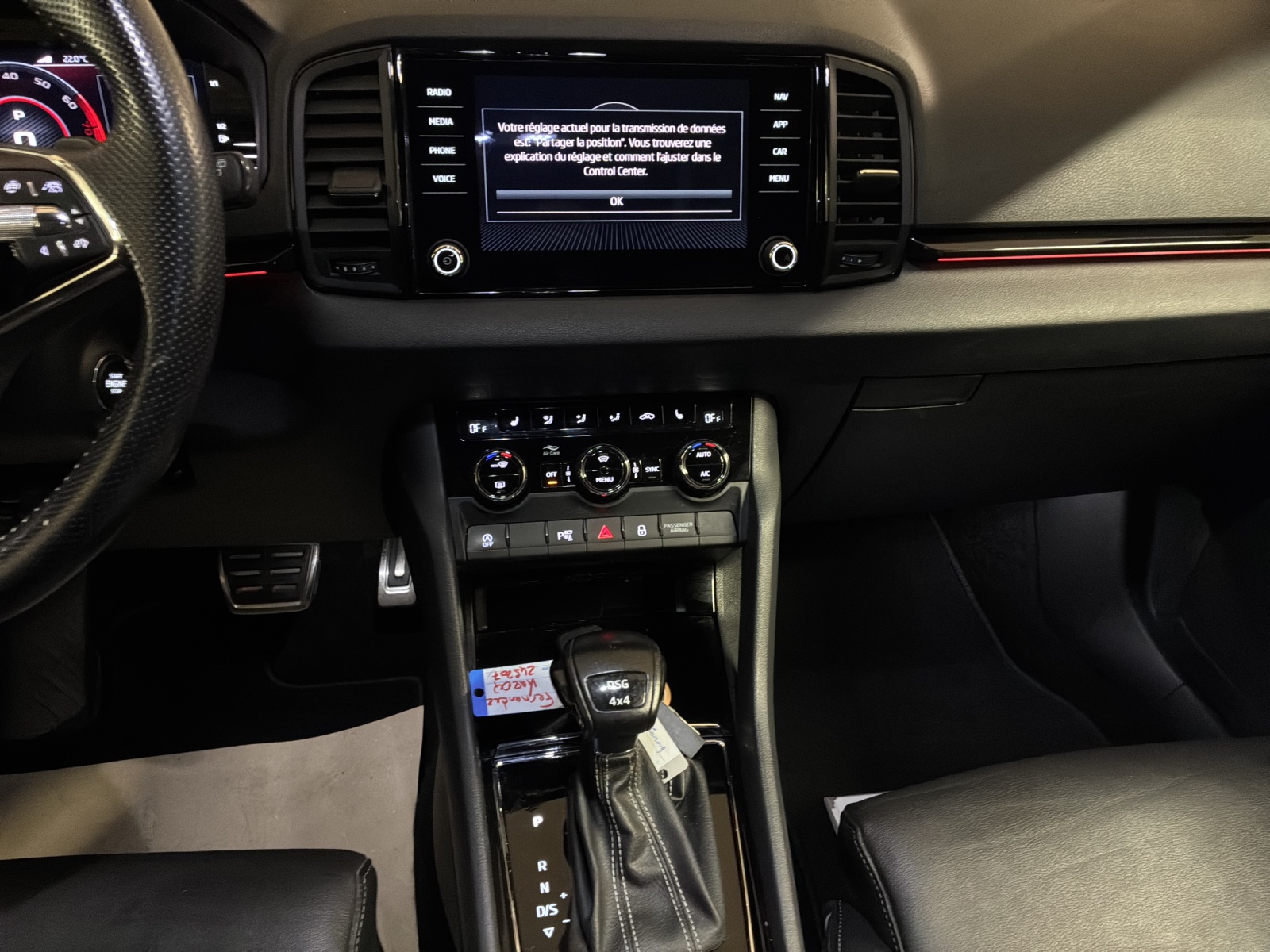 SKODA Karoq 2.0 TSI SportLine 4x4 DSG-image-10