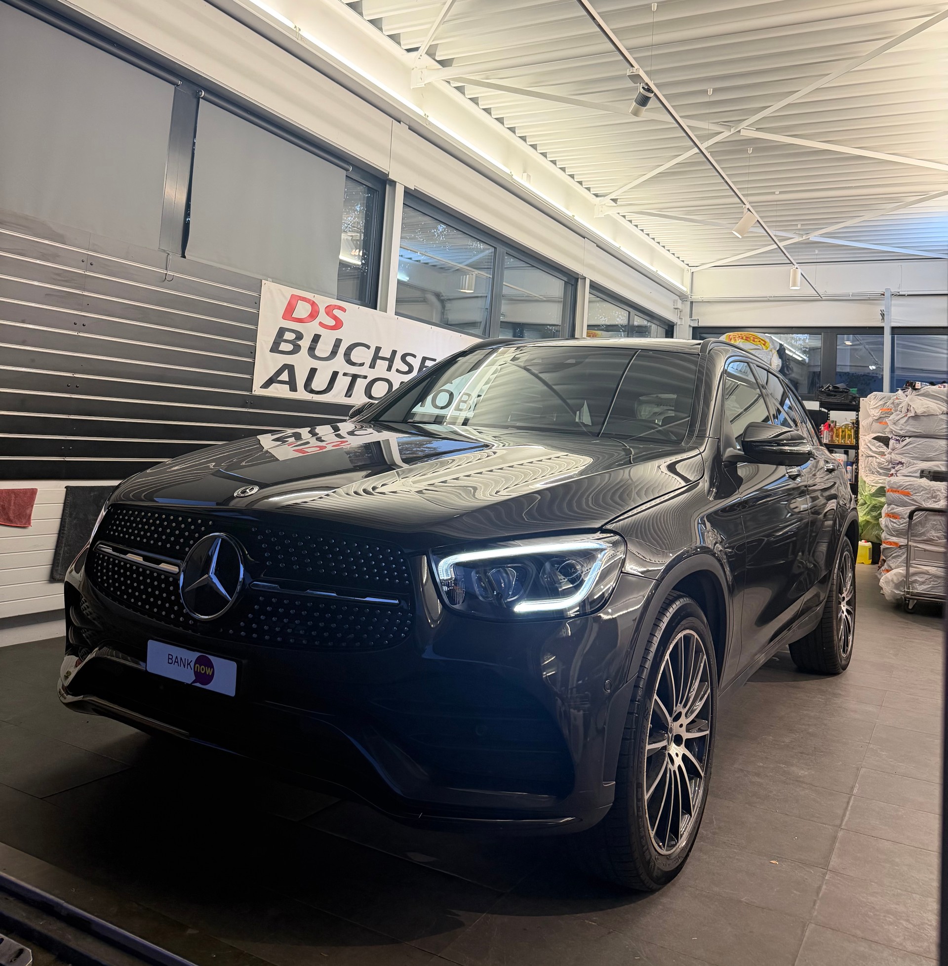 MERCEDES-BENZ GLC 300 AMG Line 4m-image-1