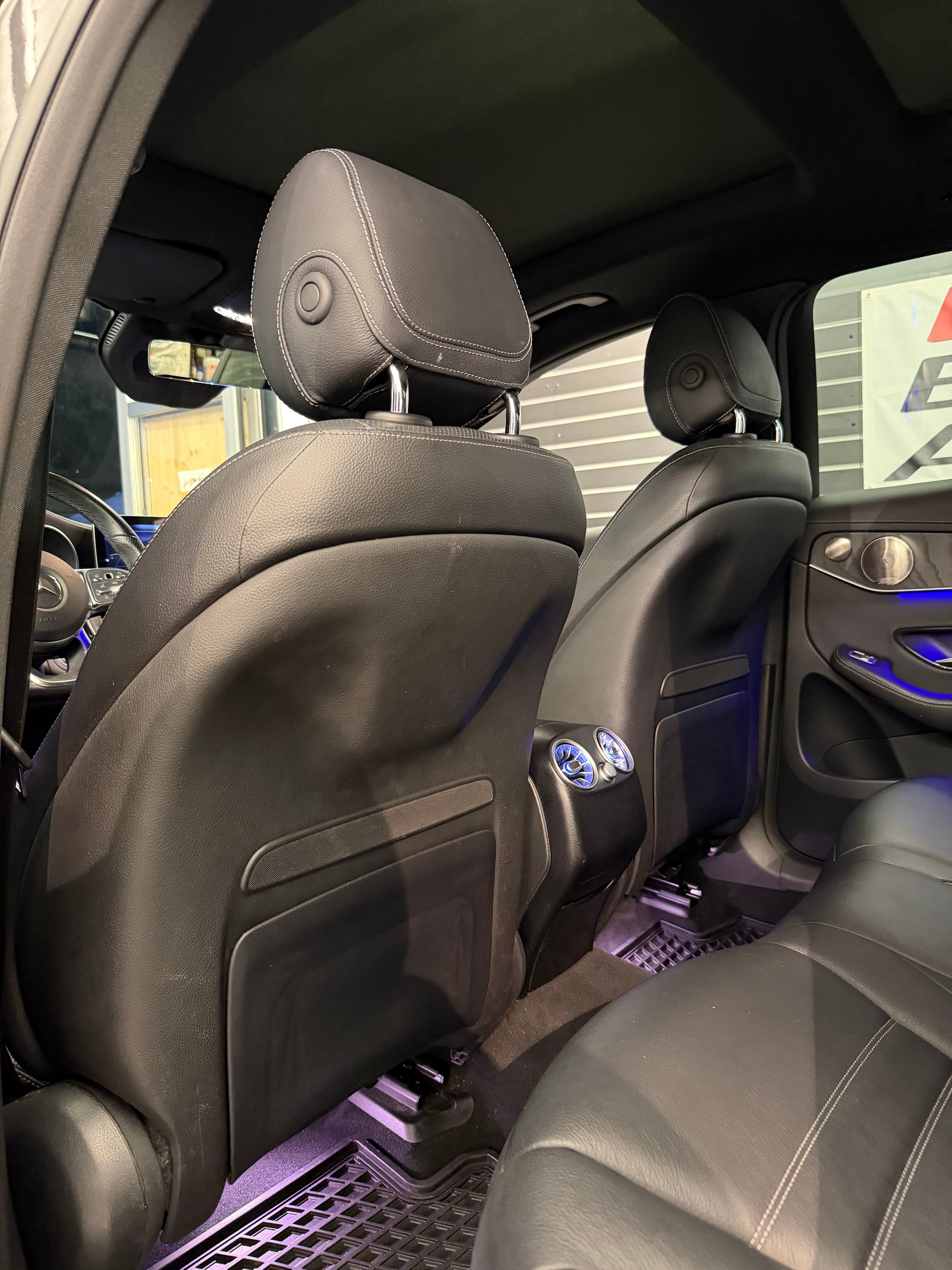 MERCEDES-BENZ GLC 300 AMG Line 4m-image-7
