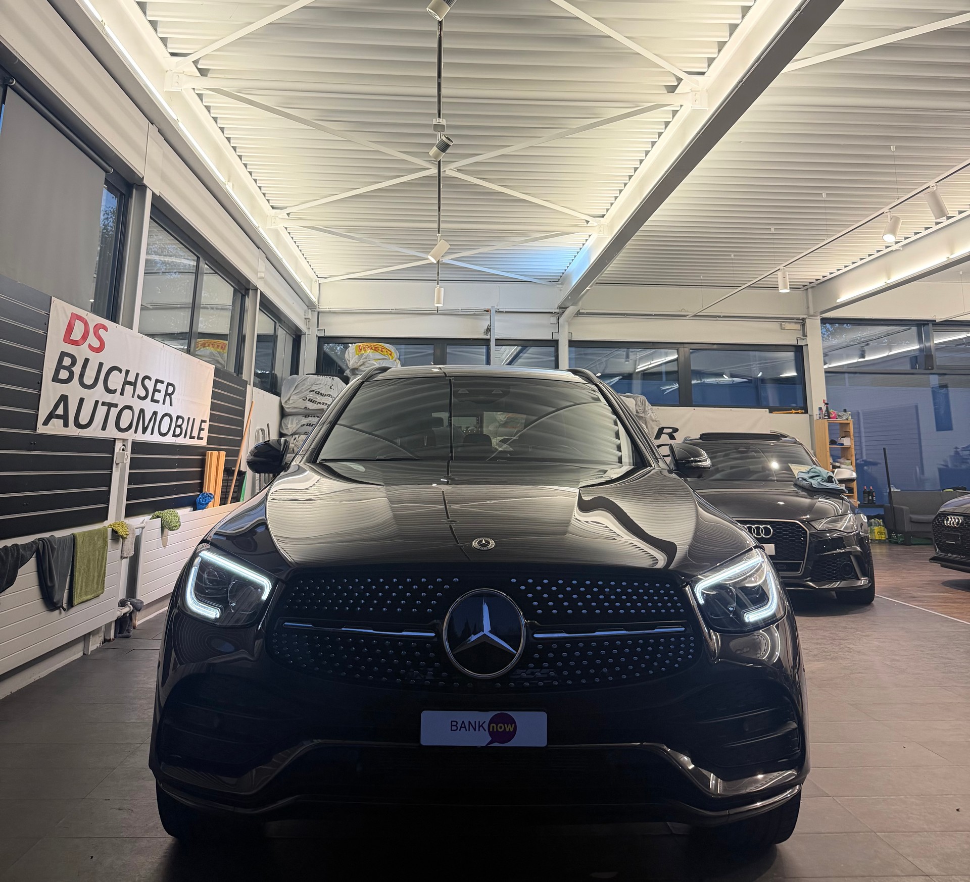 MERCEDES-BENZ GLC 300 AMG Line 4m-image-2