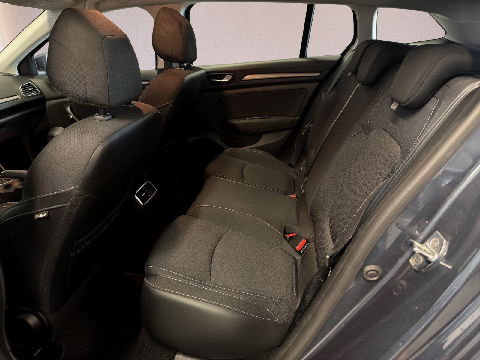 RENAULT Mégane Grandtour 1.3 16V Turbo Zen EDC-image-12