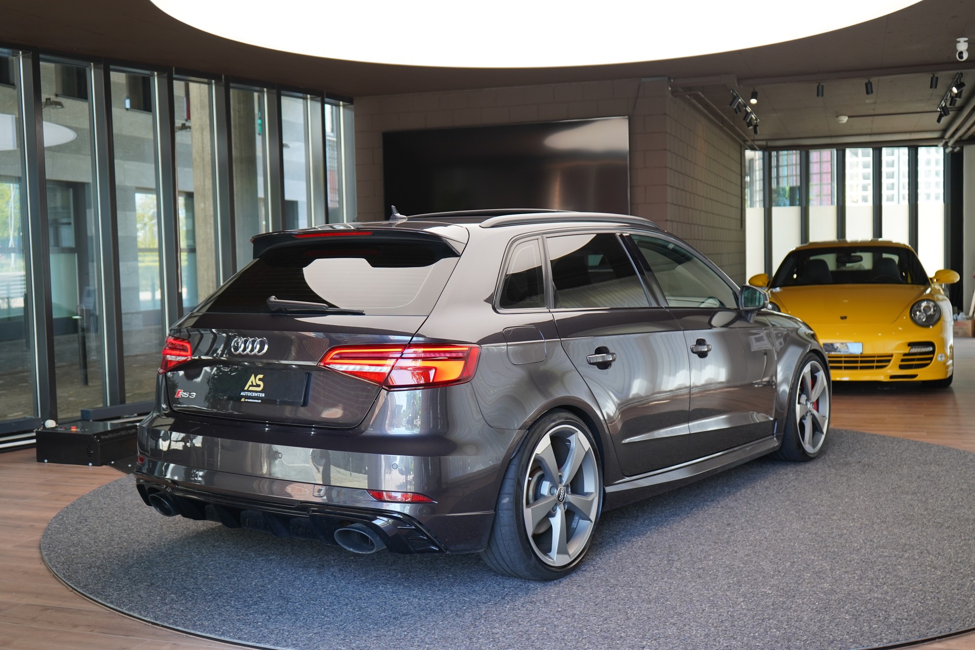 AUDI RS3 Sportback 2.5 TSI quattro APR | KW | Maxton | Pano | Audi Exklusive-image-4