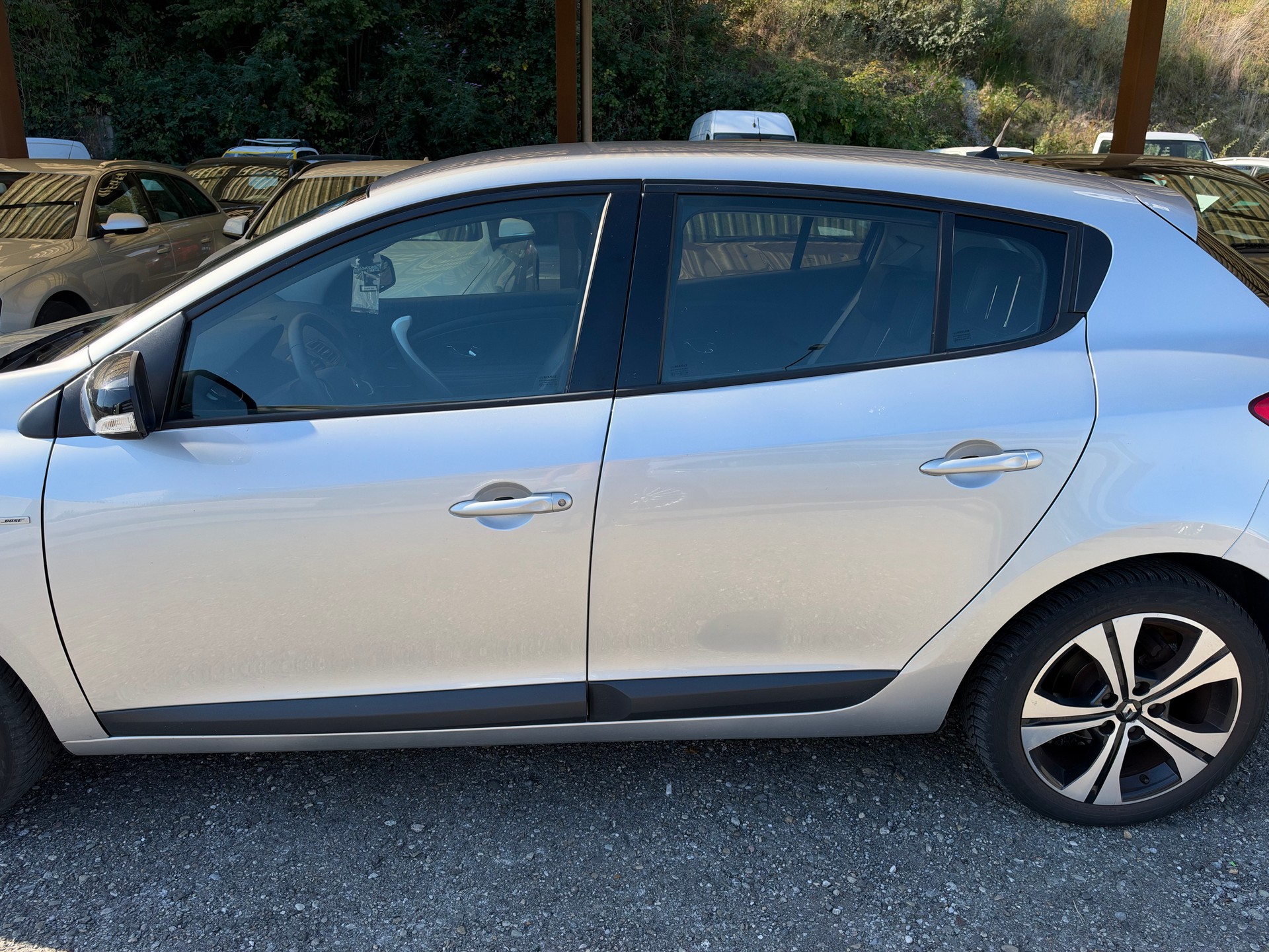 RENAULT Mégane 1.4 16V Turbo Bose-image-3
