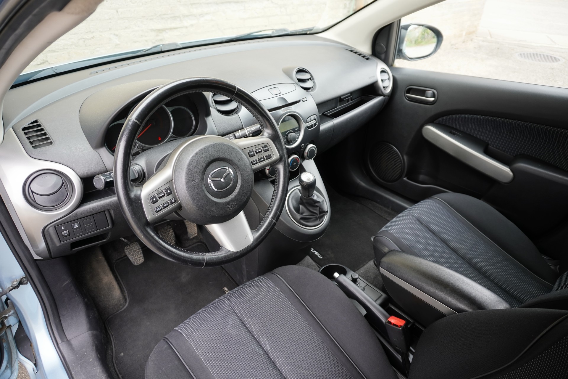 MAZDA 2 1.5i 16V Sport-image-4