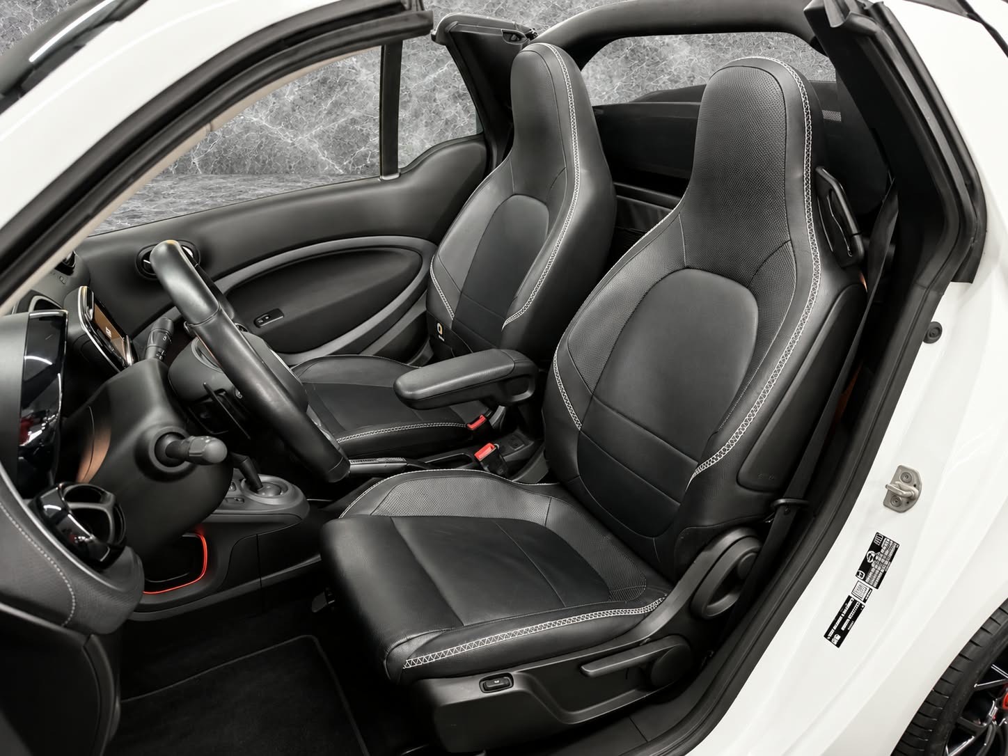 SMART fortwo Xclusive BRABUS Style 110 twinmatic-image-21