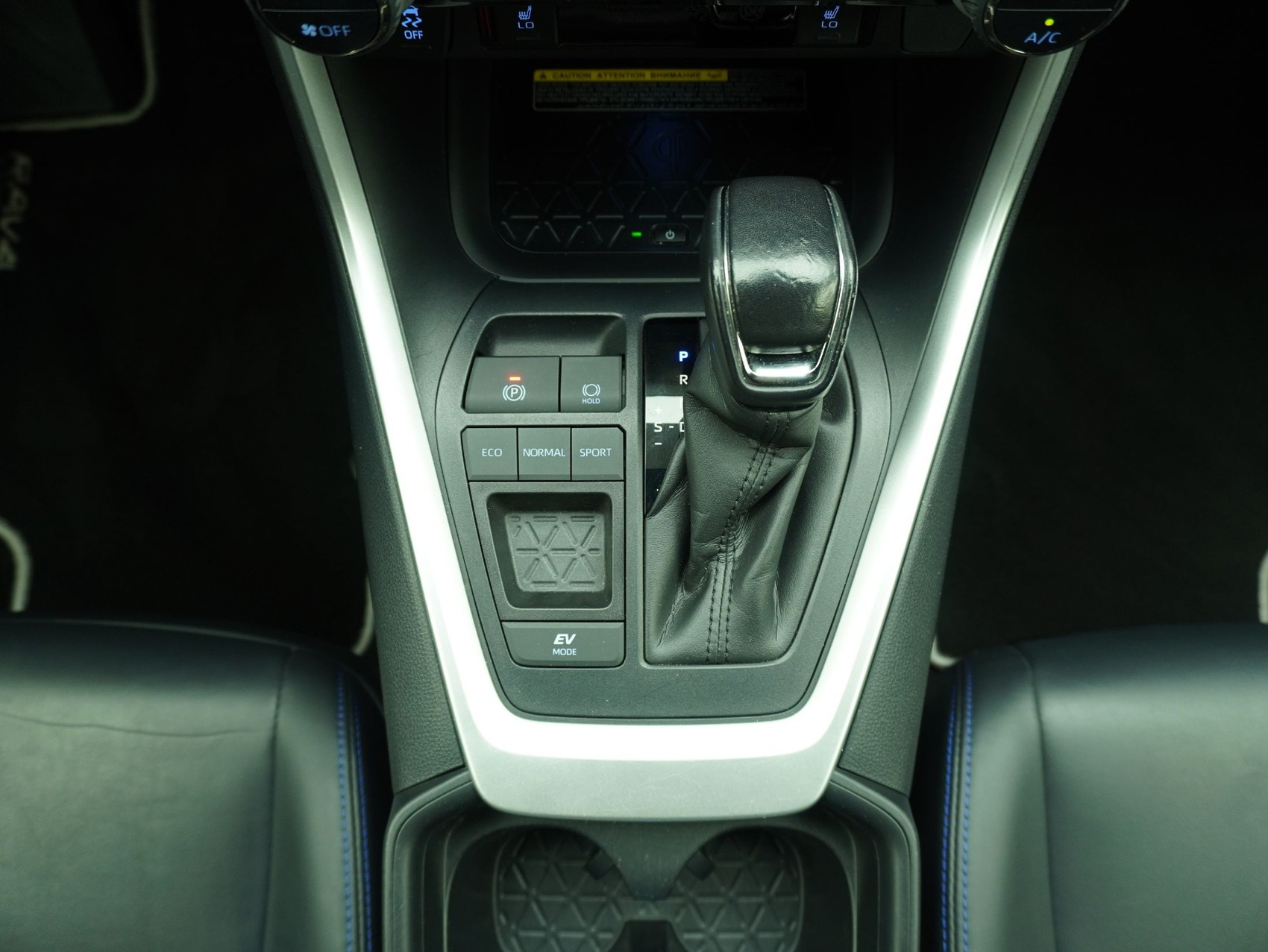 TOYOTA RAV4 2.5 HEV Style FWD-image-13