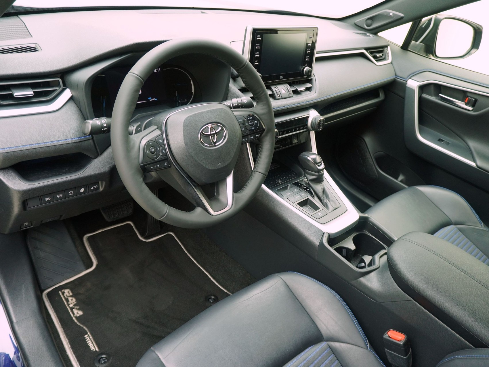 TOYOTA RAV4 2.5 HEV Style FWD-image-9