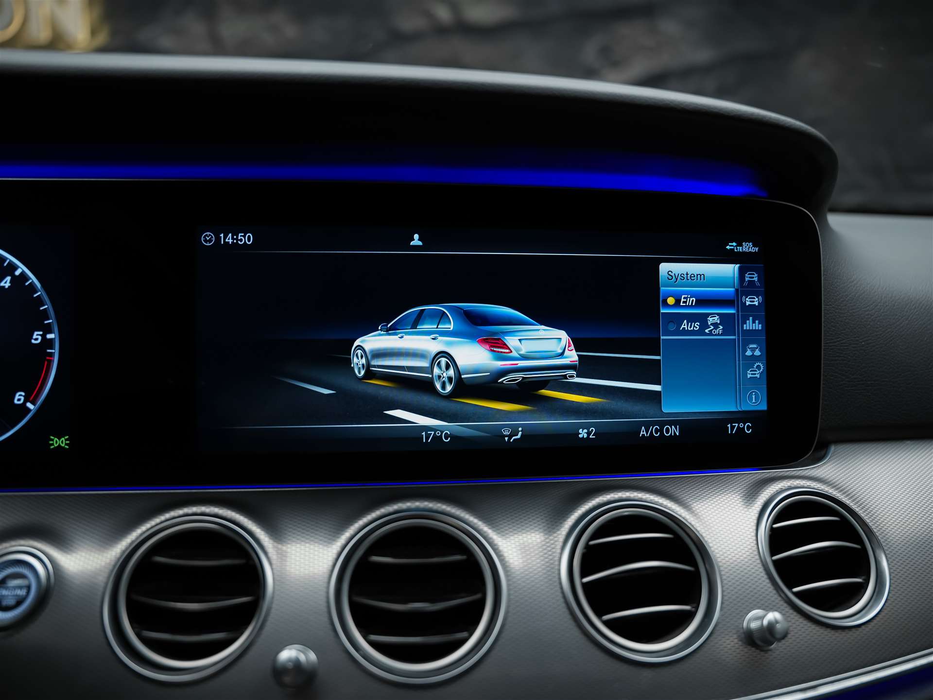 MERCEDES-BENZ E 220 d AMG Line 9G-Tronic *360° Kamera*Assistenten*Ambientebeleuchtung*-image-32