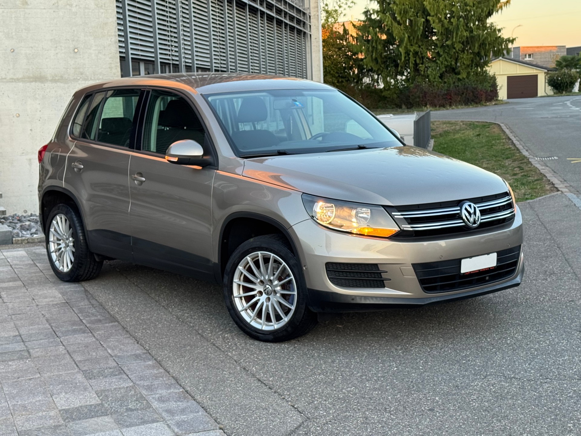 VW Tiguan 1.4 TSI BlueMotion Trend&Fun 4x2-image-1