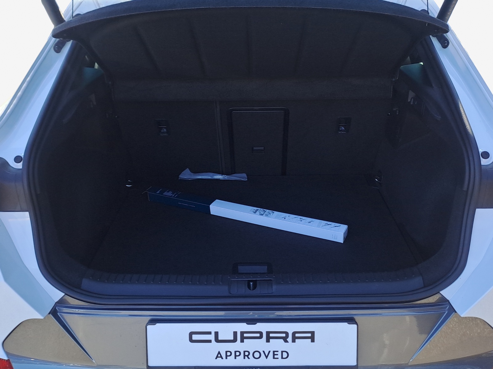 CUPRA Formentor 1.5 TSI DSG-image-12