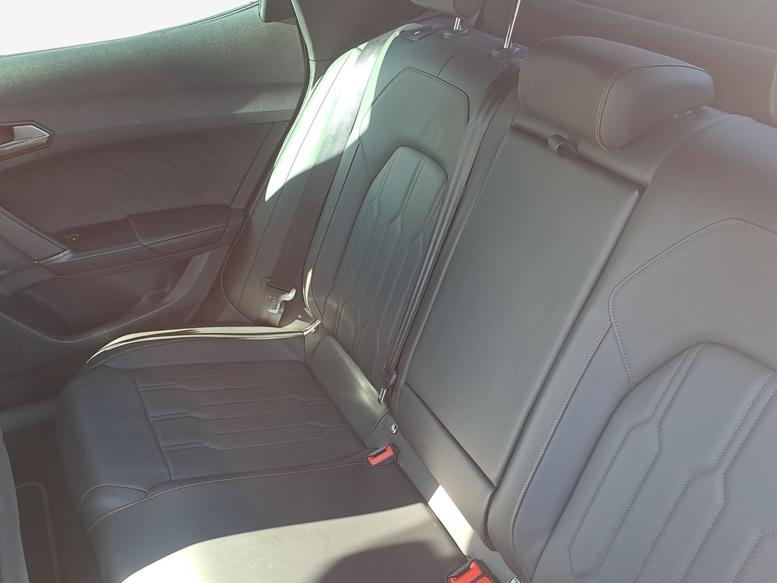 CUPRA Formentor 1.5 TSI DSG-image-11