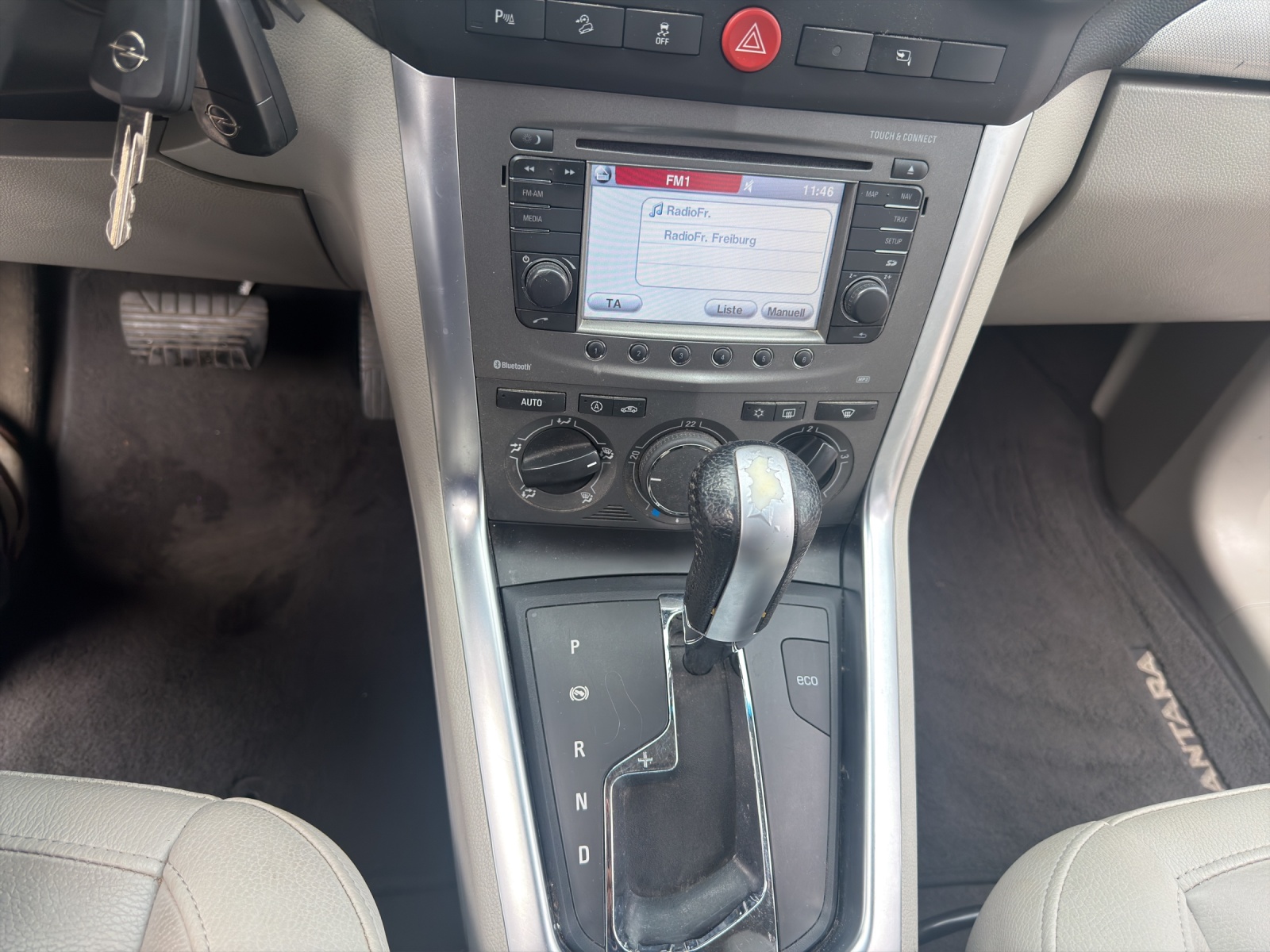 OPEL Antara 2.2 CDTi Cosmo 4WD Automatic-image-14