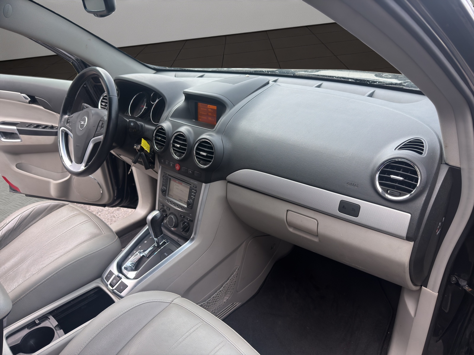 OPEL Antara 2.2 CDTi Cosmo 4WD Automatic-image-17