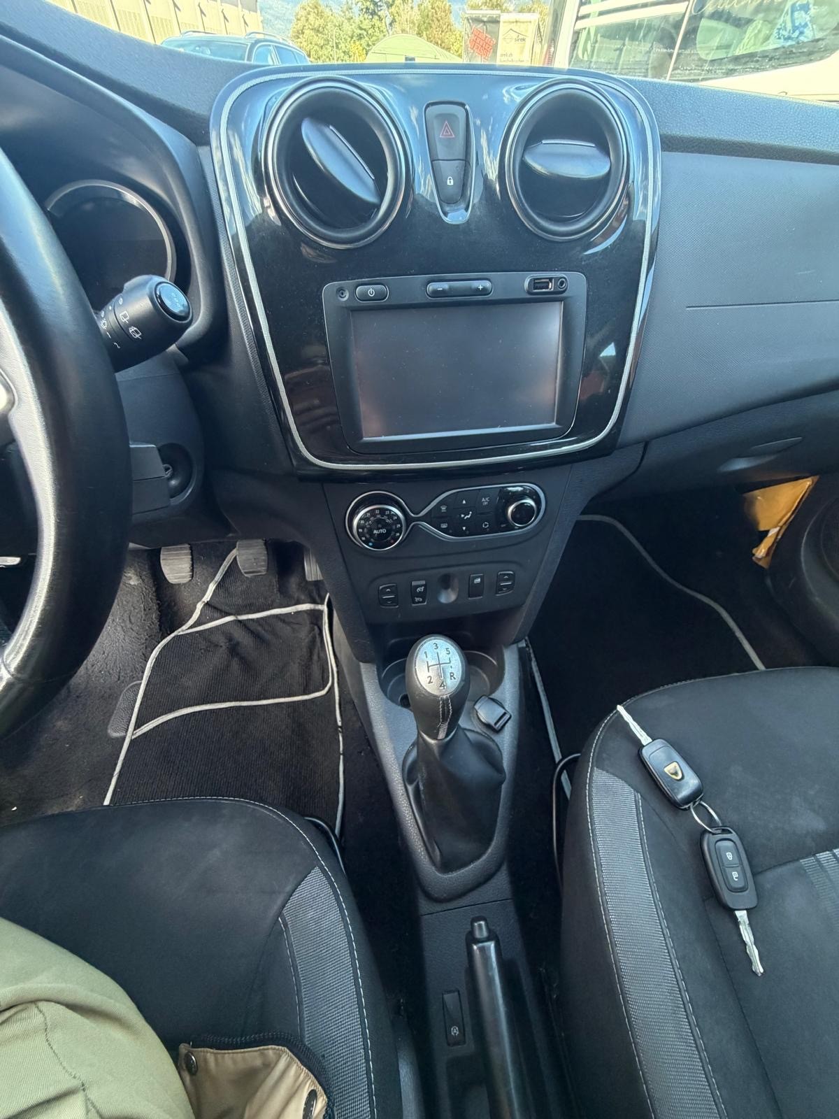 DACIA Sandero TCe 90 Stepway Unlimited 2-image-9
