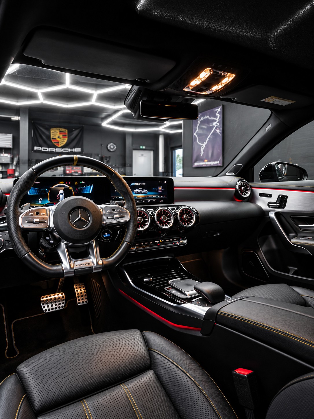 MERCEDES-BENZ A 45 S AMG 4Matic+ Edition 1 Speedshift-image-8