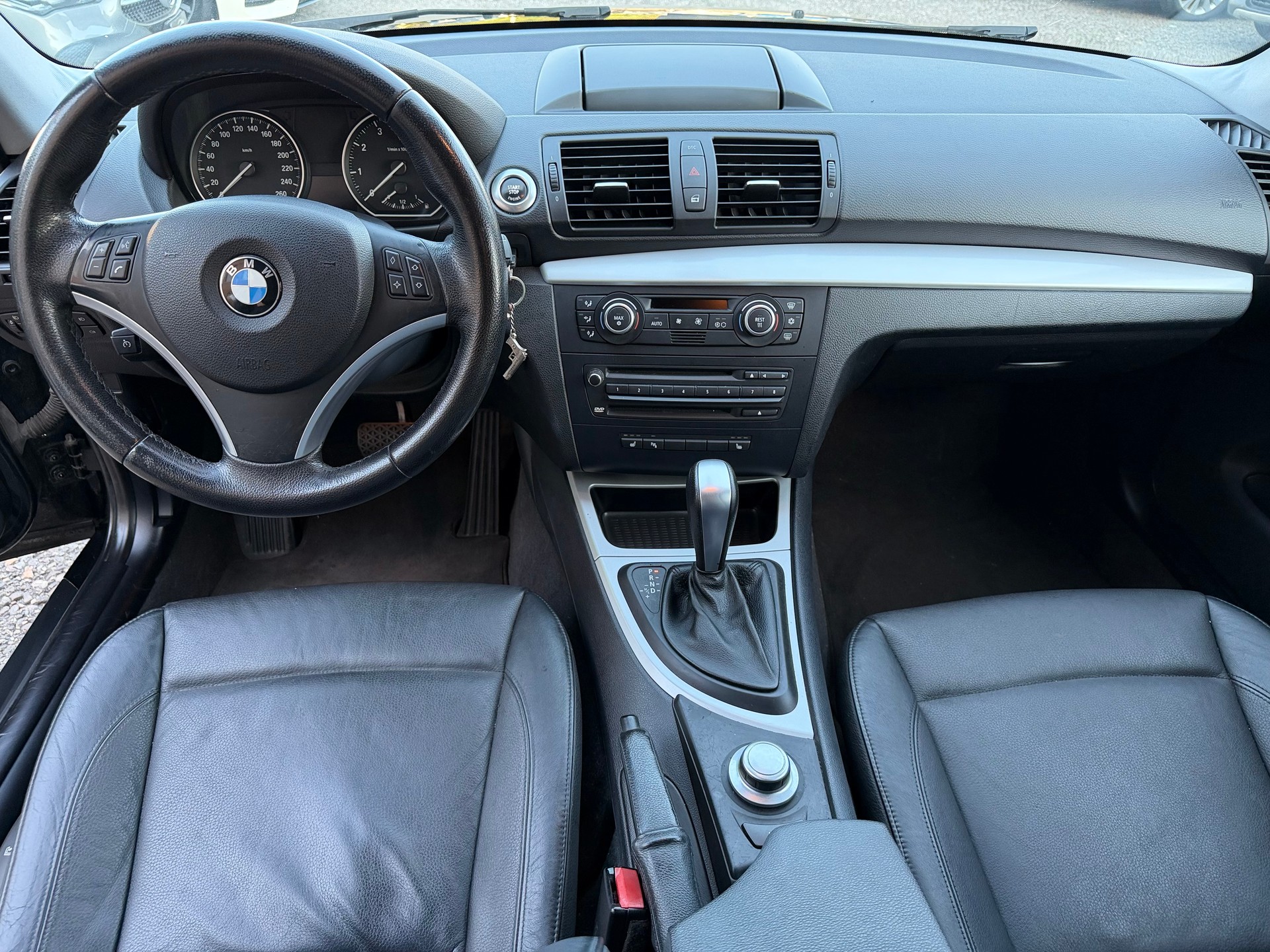BMW 120i Steptronic-image-16