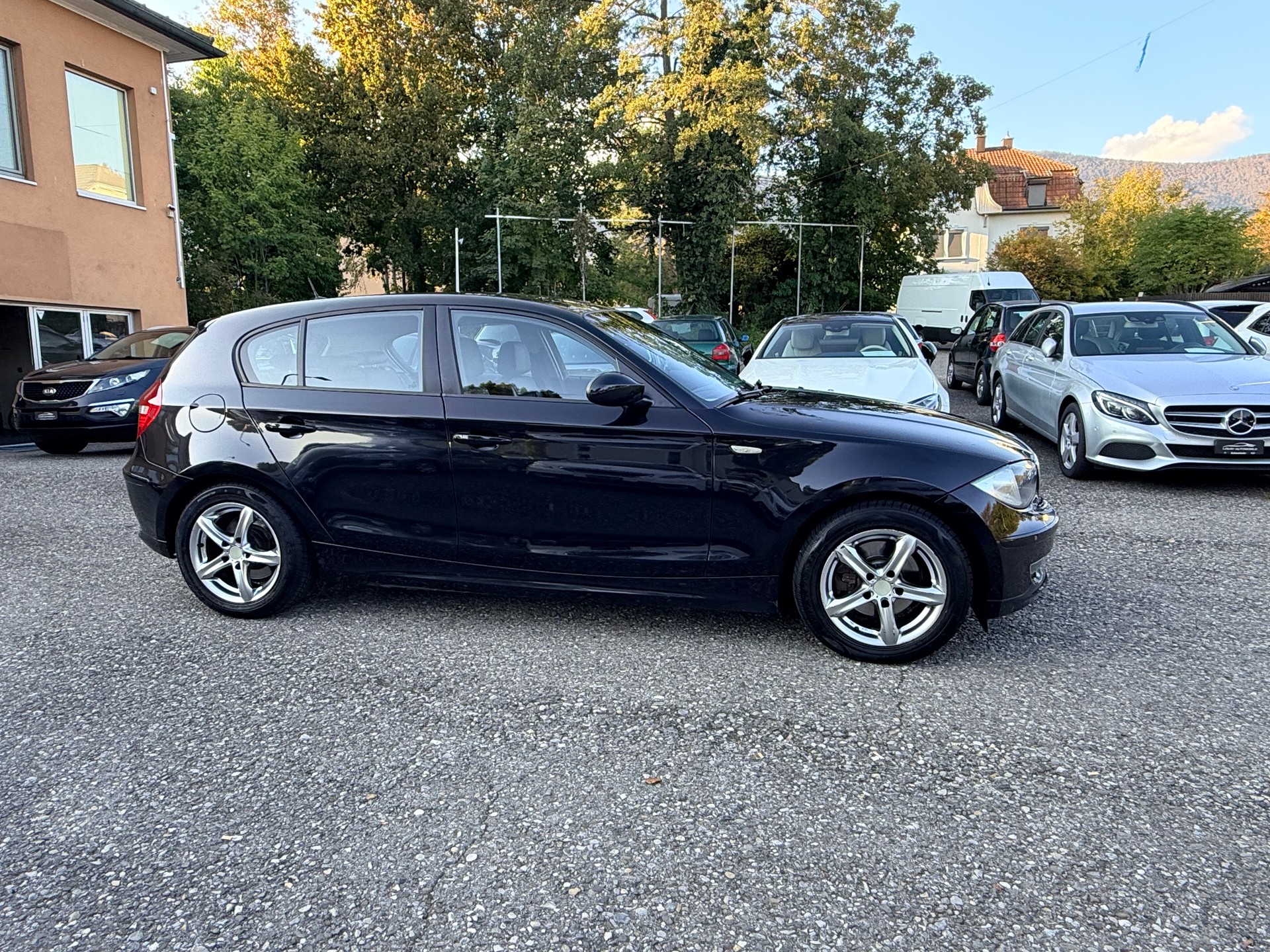 BMW 120i Steptronic-image-6