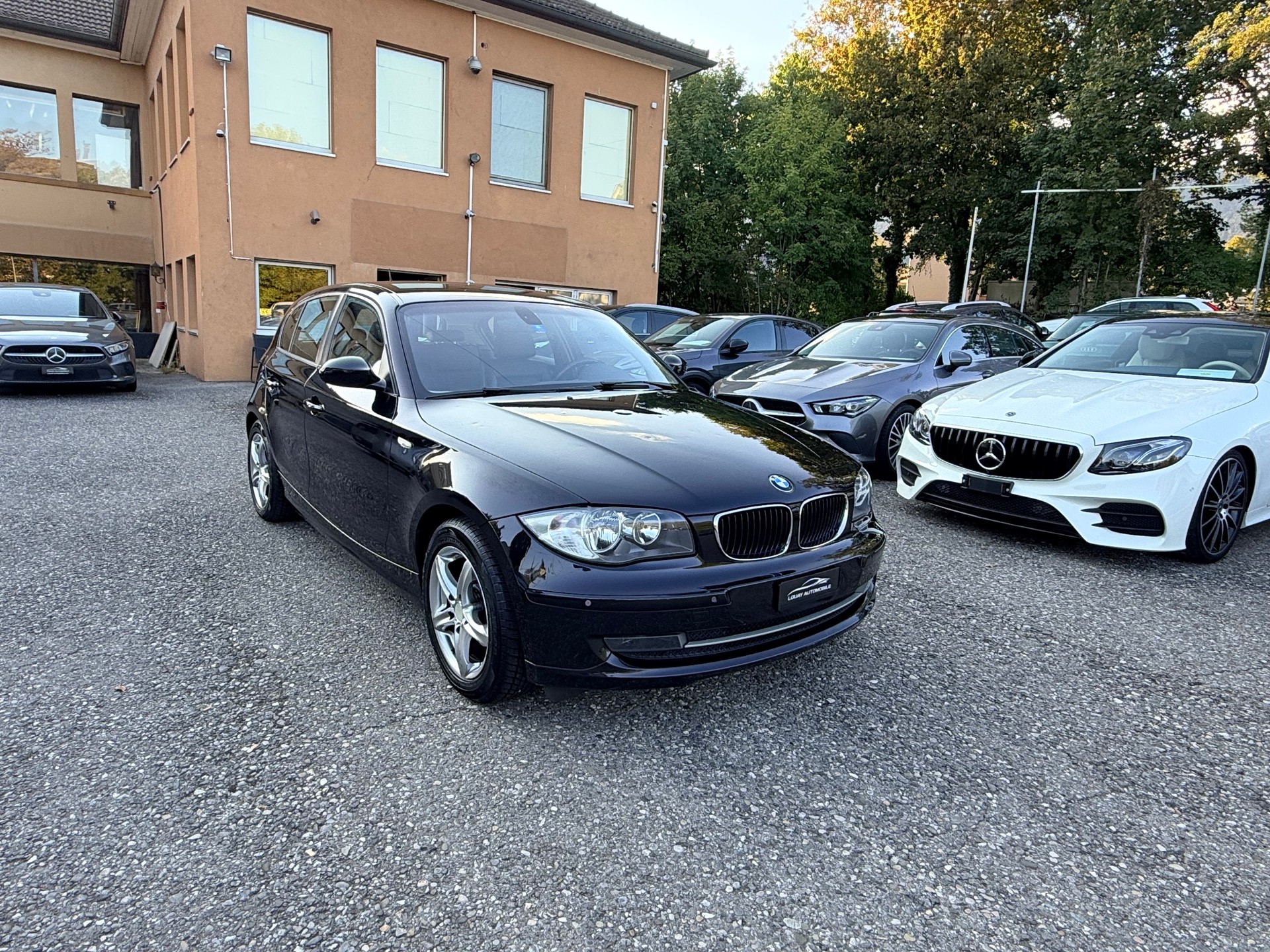 BMW 120i Steptronic-image-0