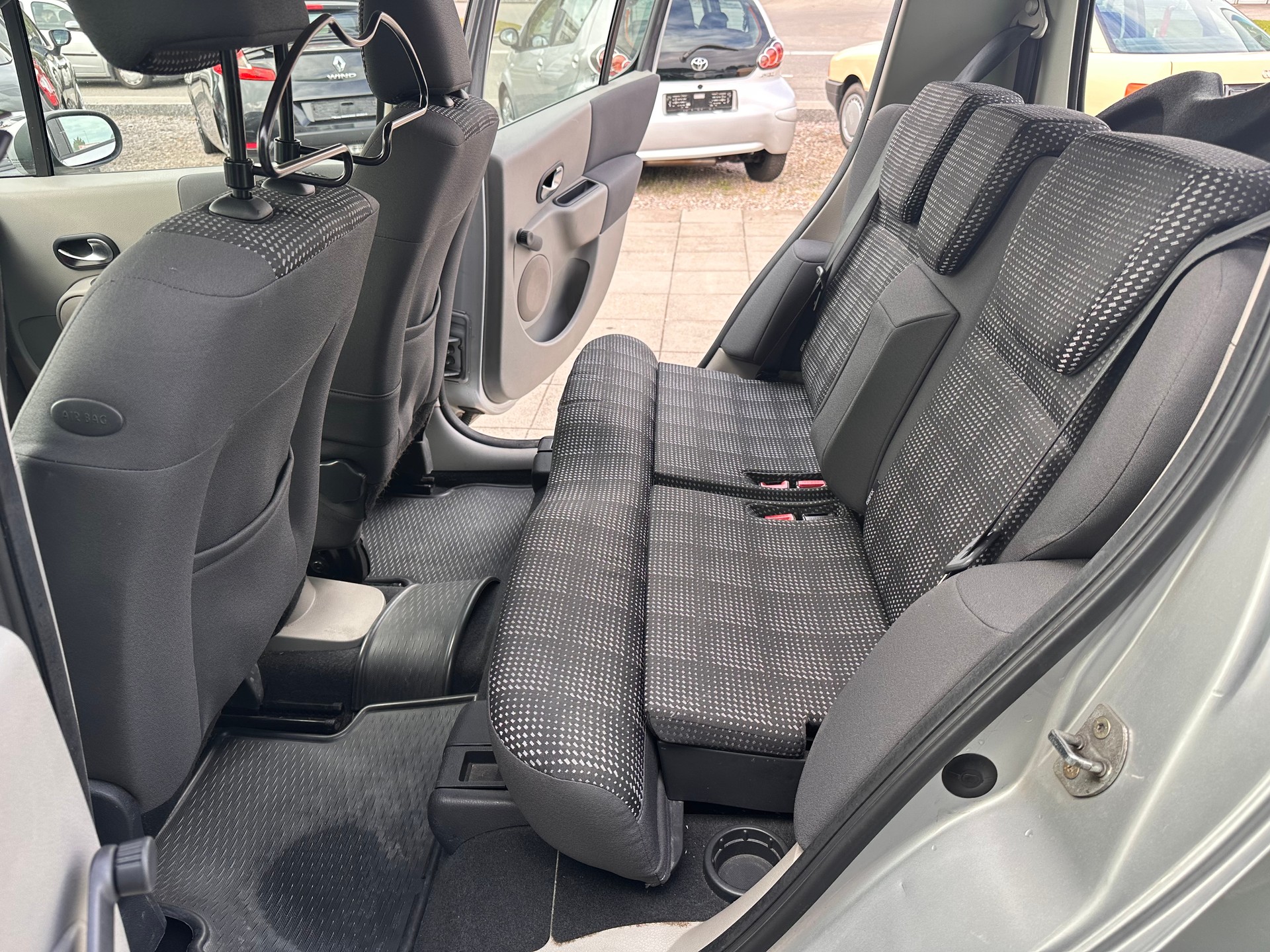 RENAULT Modus 1.6 16V Tech'Run-image-11