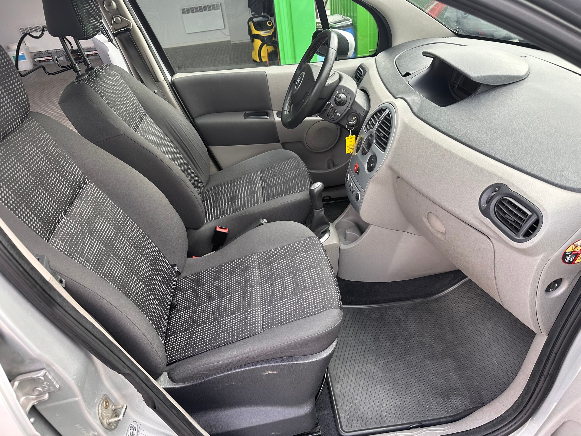 RENAULT Modus 1.6 16V Tech'Run-image-10