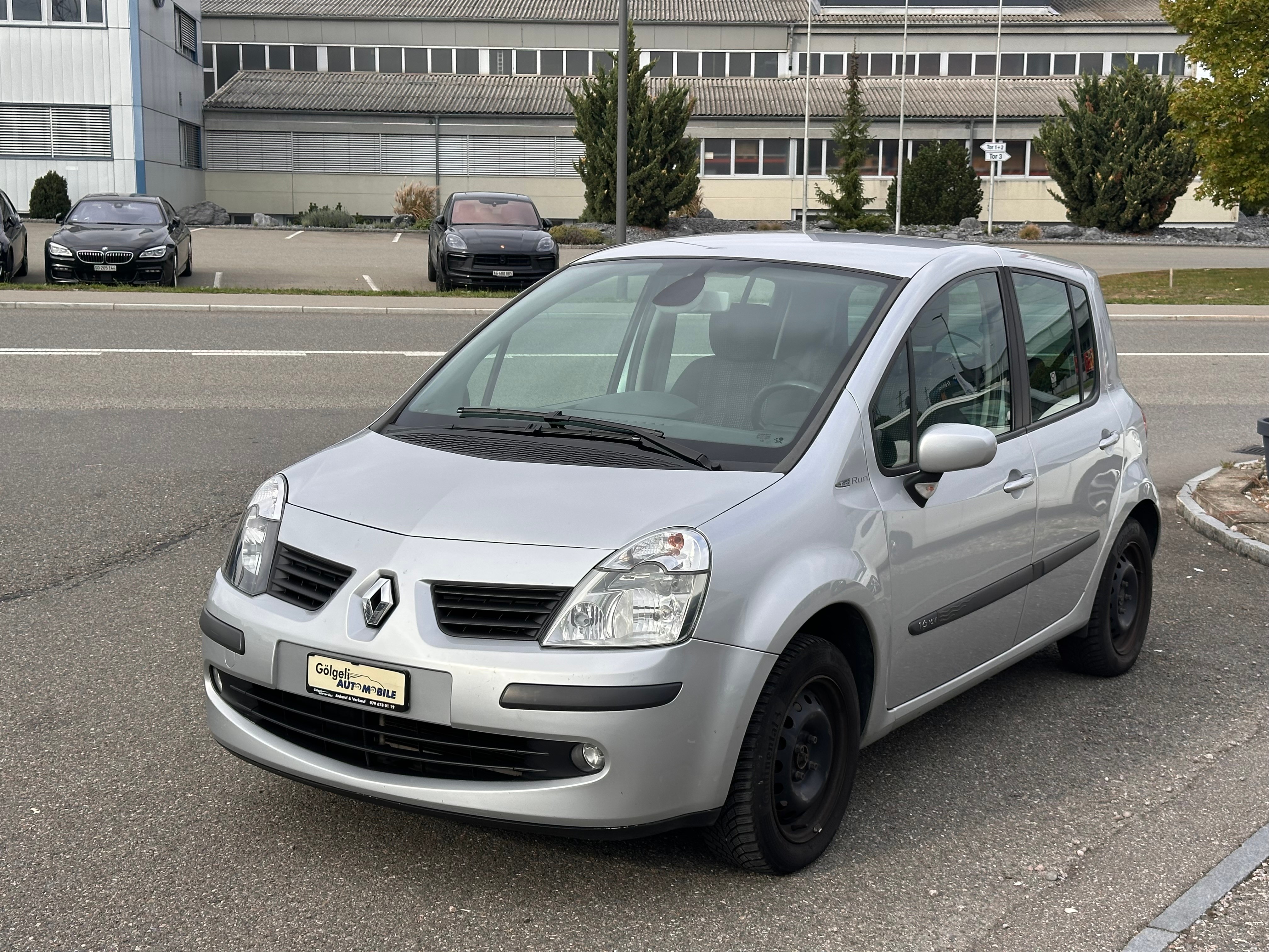 Car photo