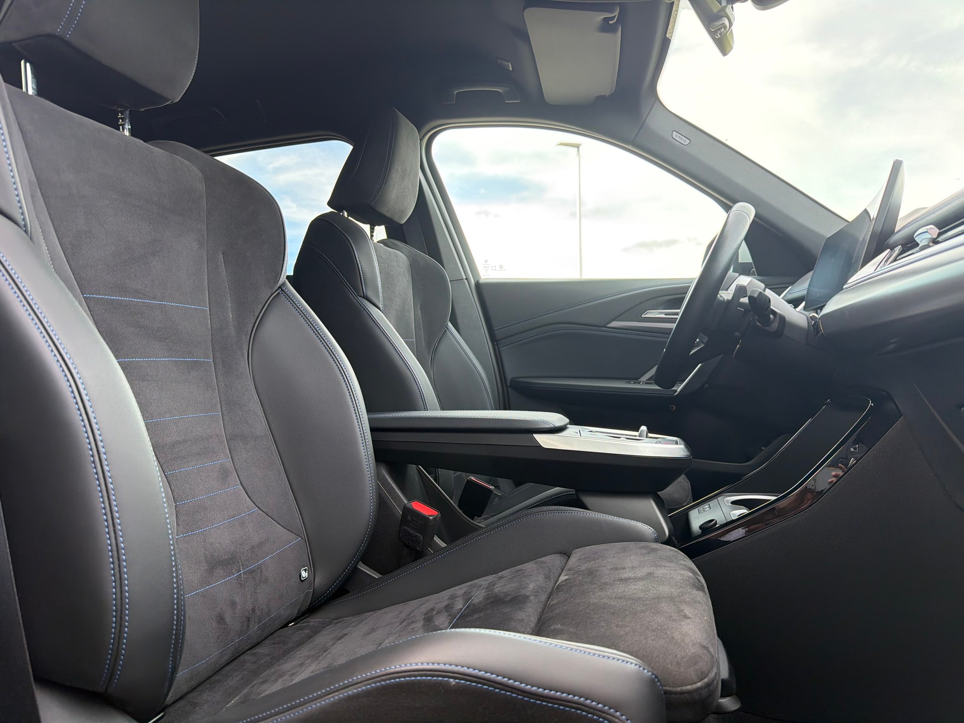 BMW X1 xDrive 20d 48V M Sport-image-16