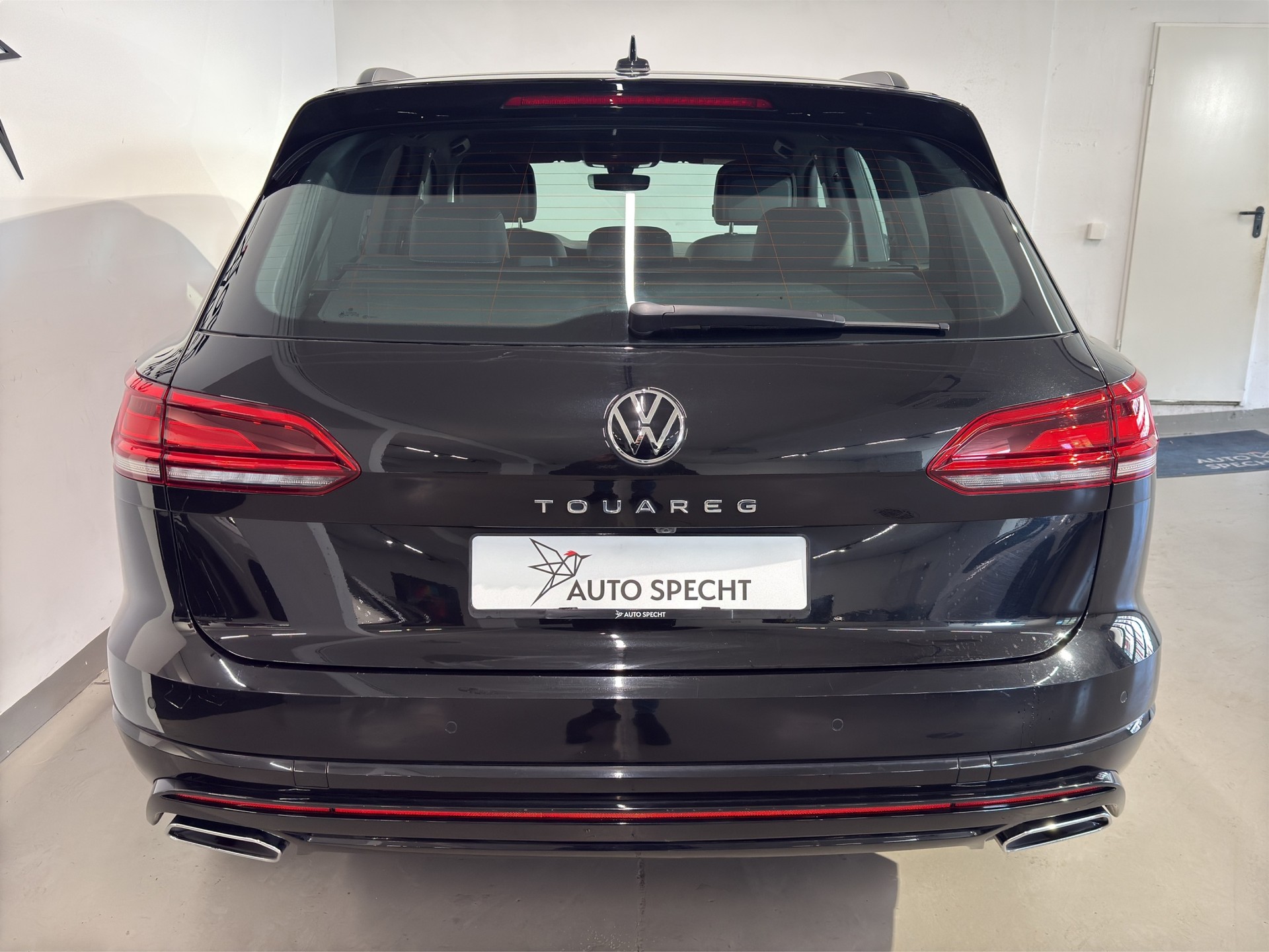 VW Touareg 3.0 TDI R Line Tiptronic-image-5