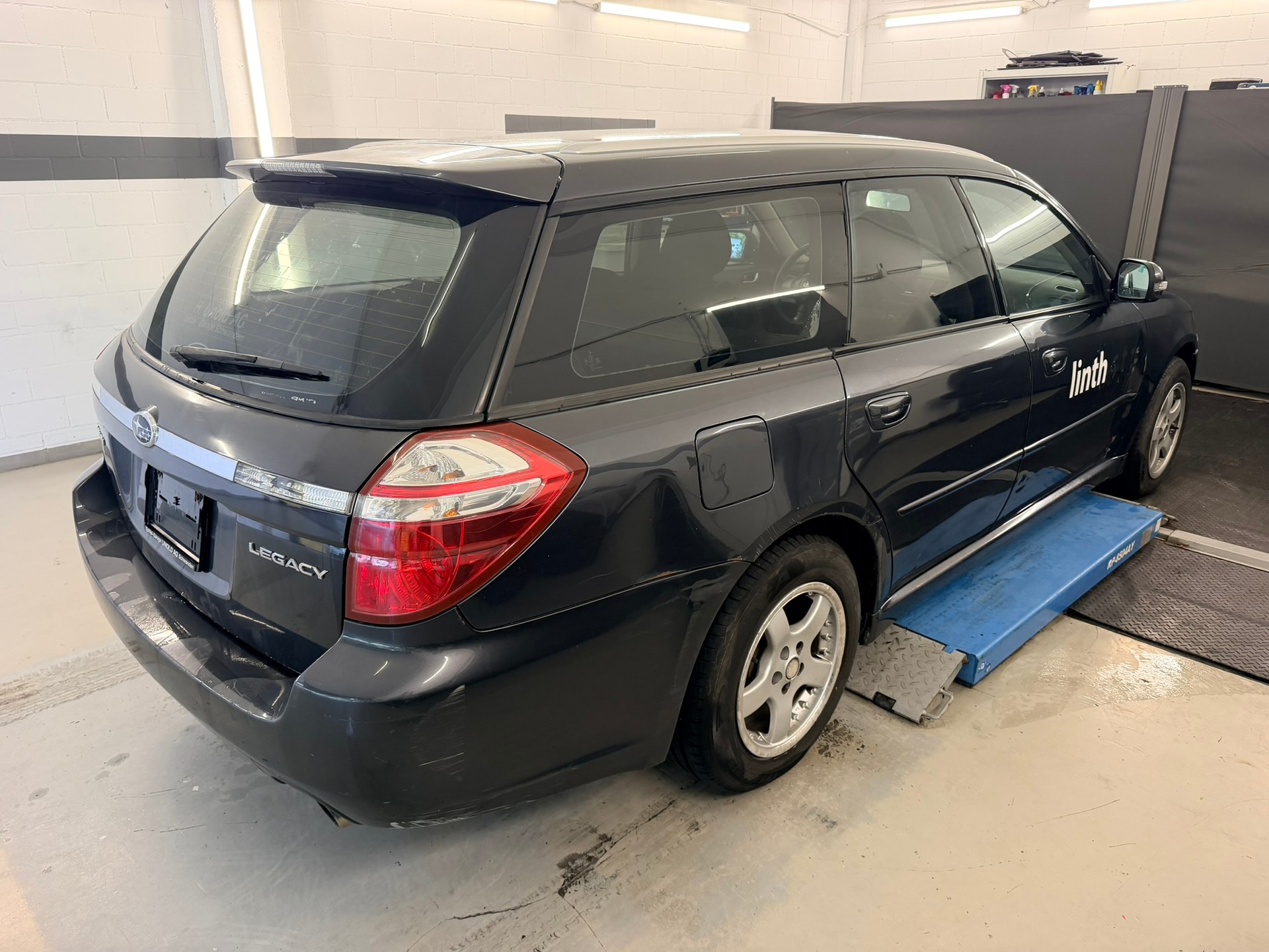 SUBARU Legacy 2.0R AWD Limited