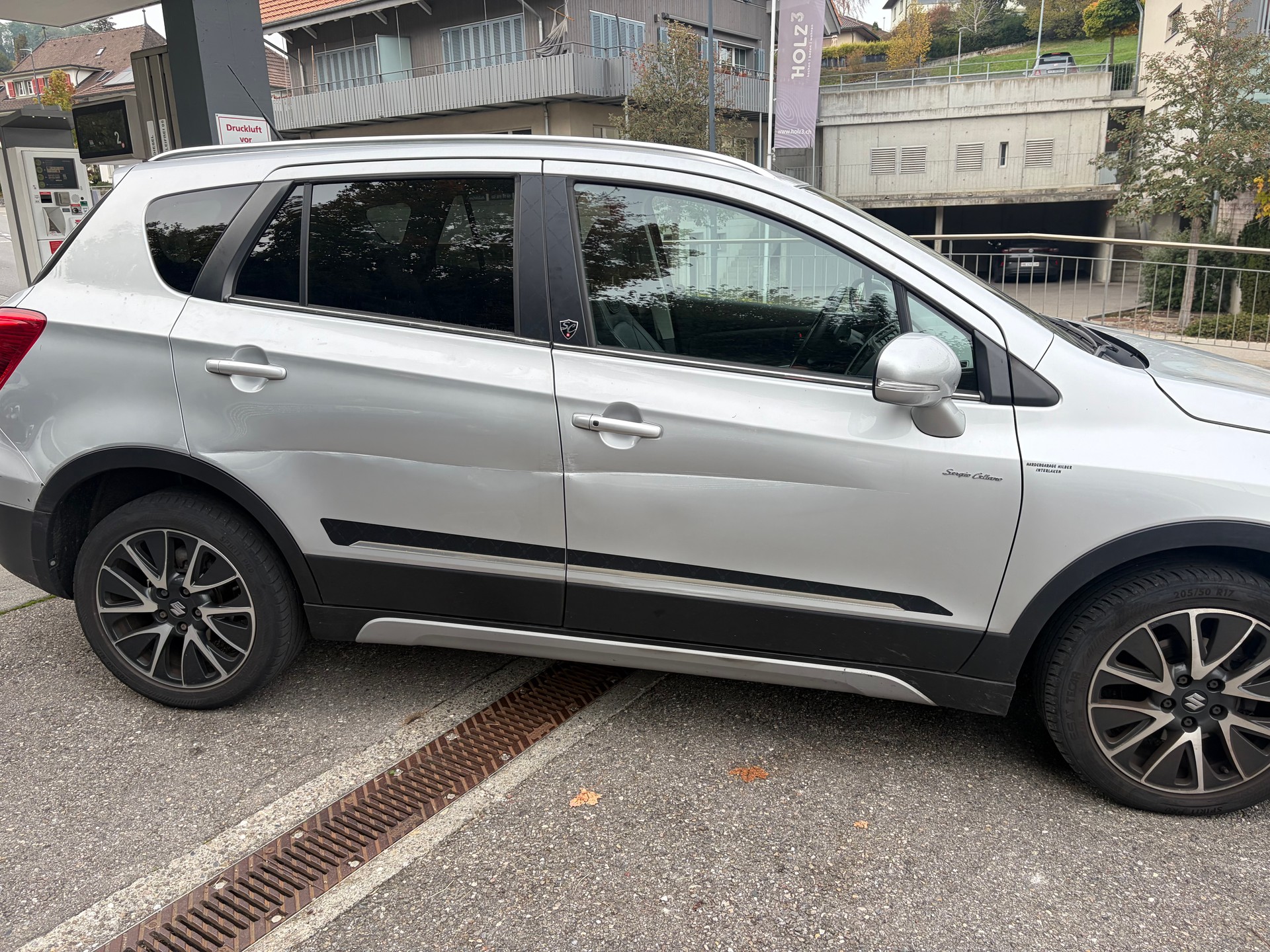SUZUKI SX4 S-Cross 1.6 TD Sergio Cellano Top 4WD-image-4
