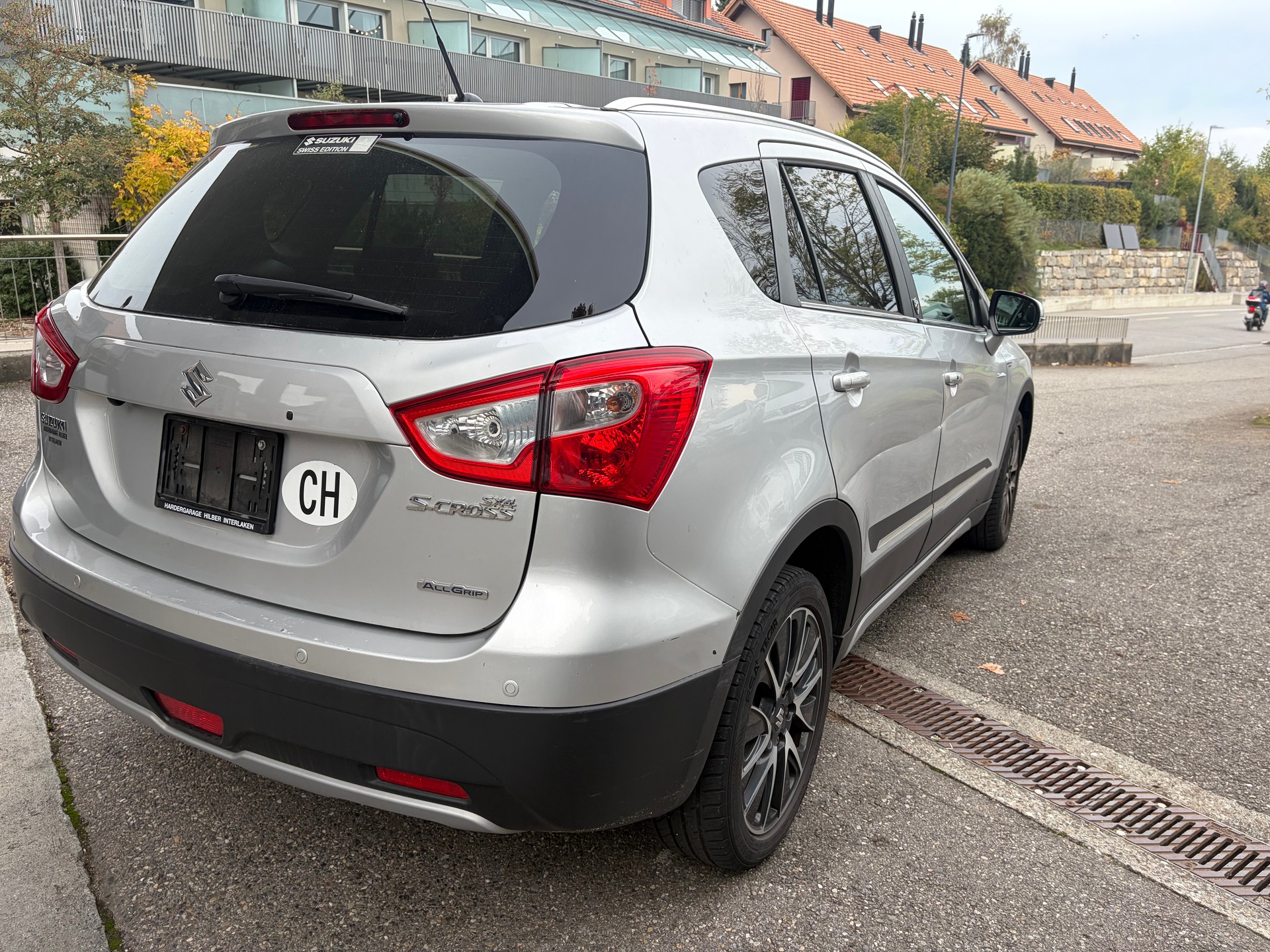 SUZUKI SX4 S-Cross 1.6 TD Sergio Cellano Top 4WD-image-5