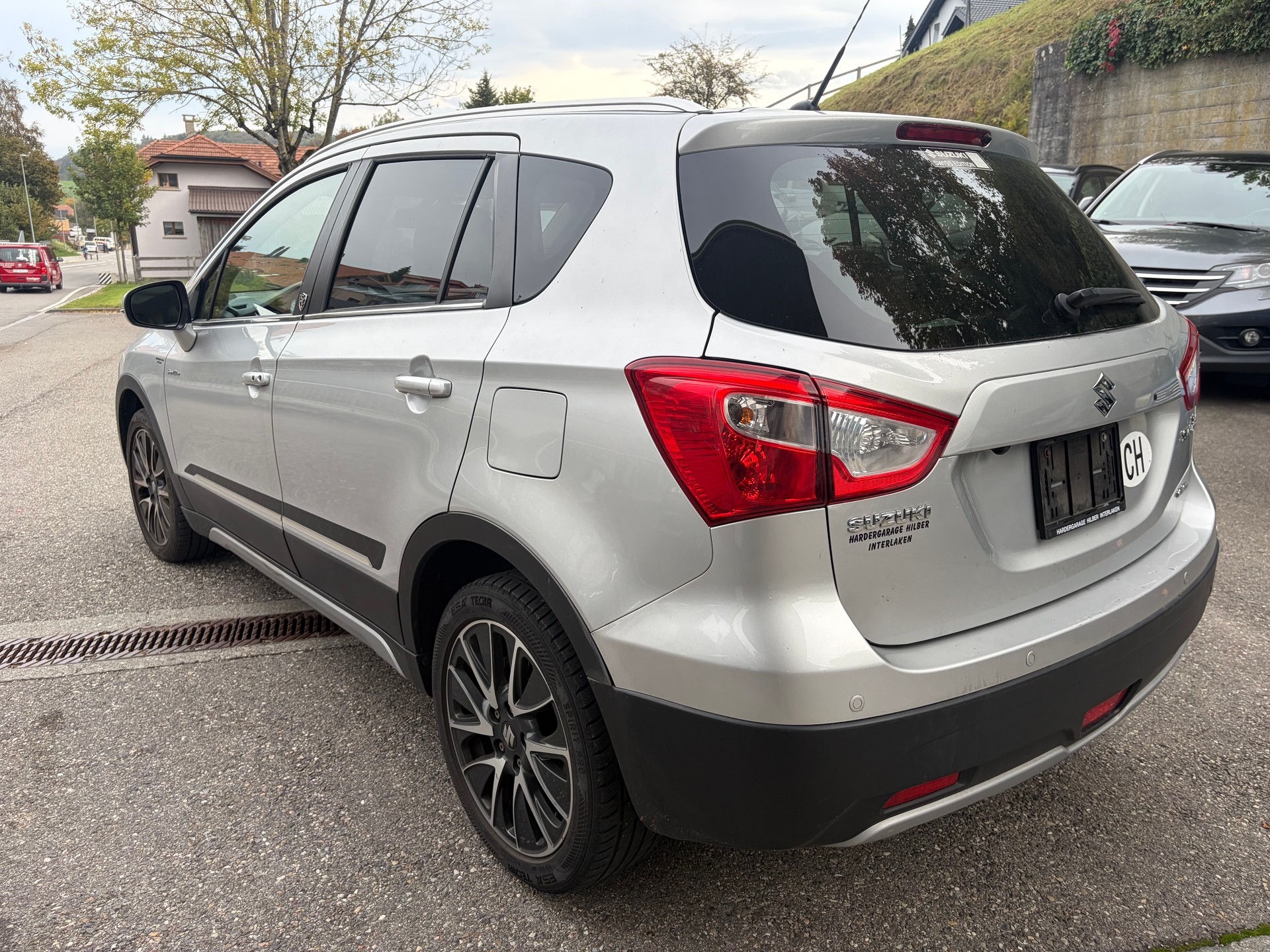 SUZUKI SX4 S-Cross 1.6 TD Sergio Cellano Top 4WD-image-6