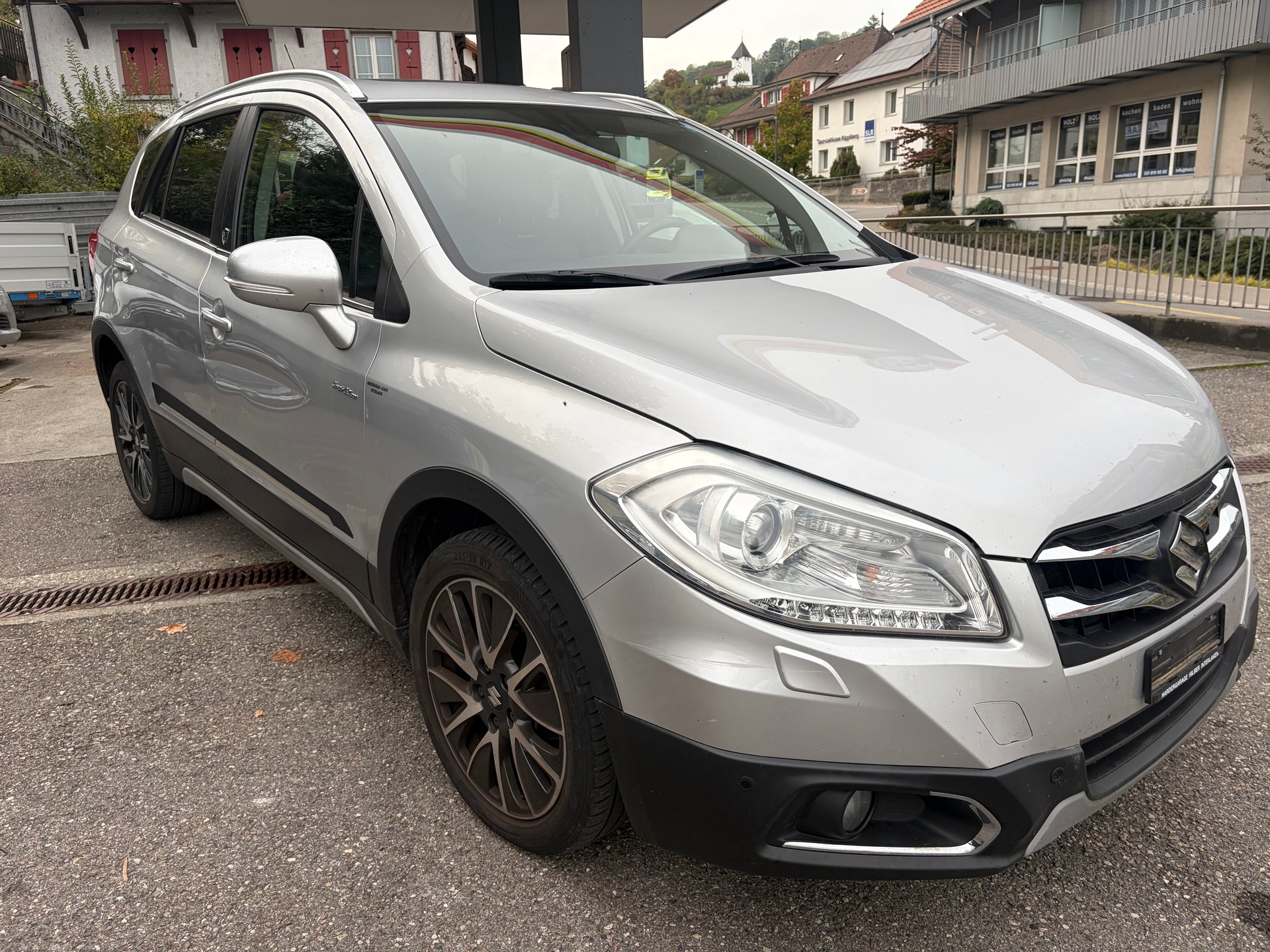 SUZUKI SX4 S-Cross 1.6 TD Sergio Cellano Top 4WD-image-2