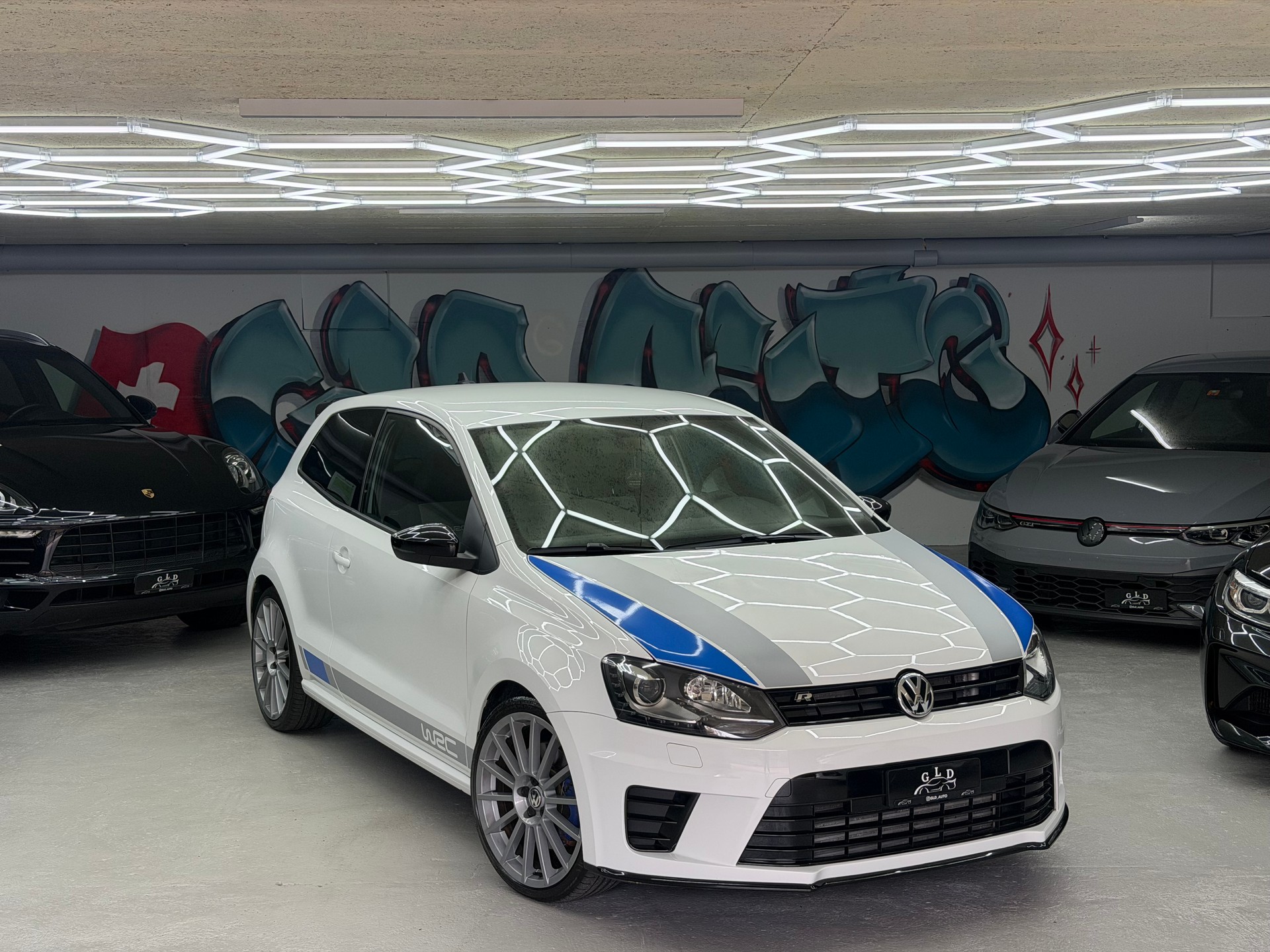 VW Polo 2.0 TSI R WRC * CH auto / état neuf *-image-4