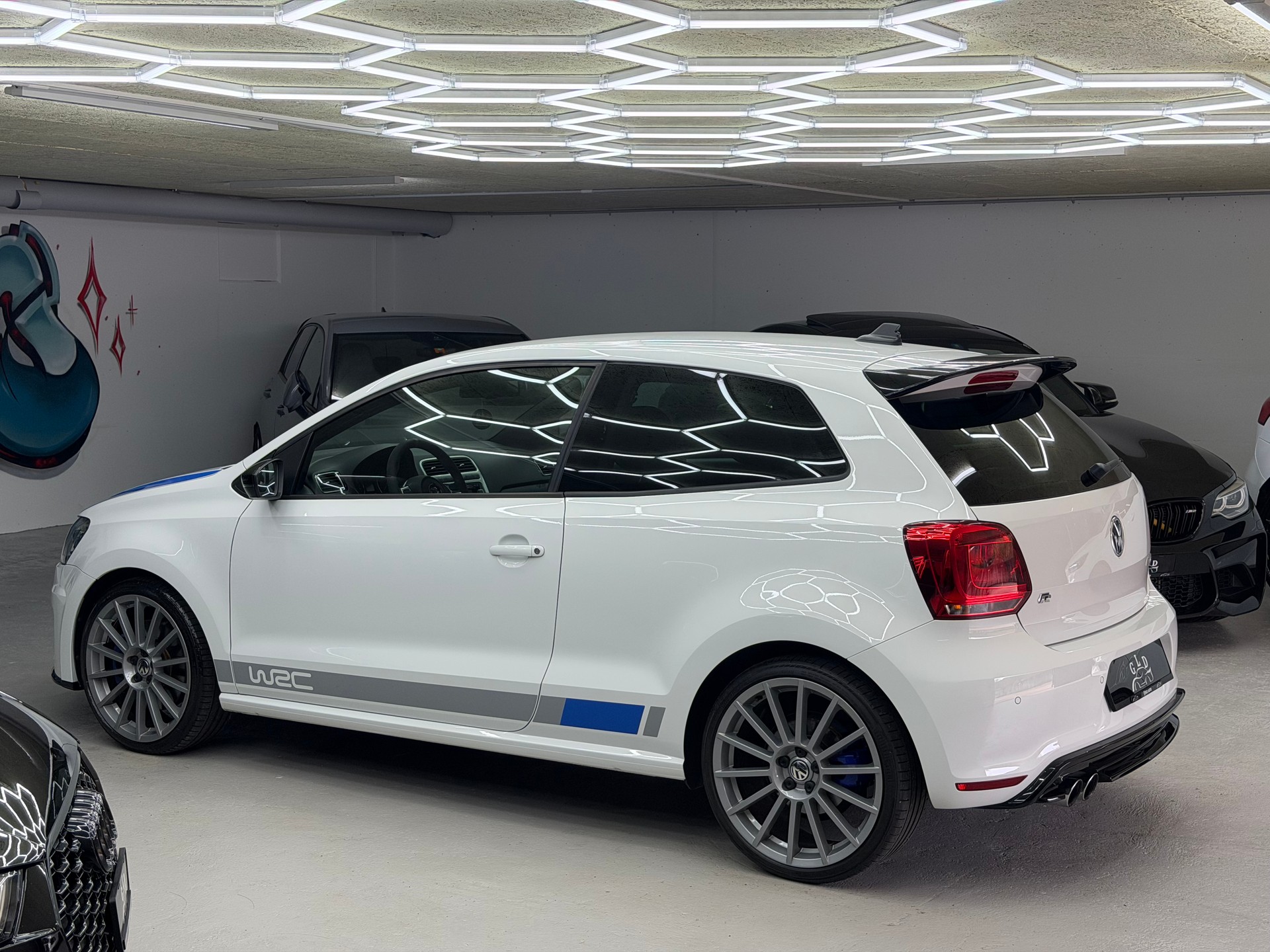 VW Polo 2.0 TSI R WRC * CH auto / état neuf *-image-8