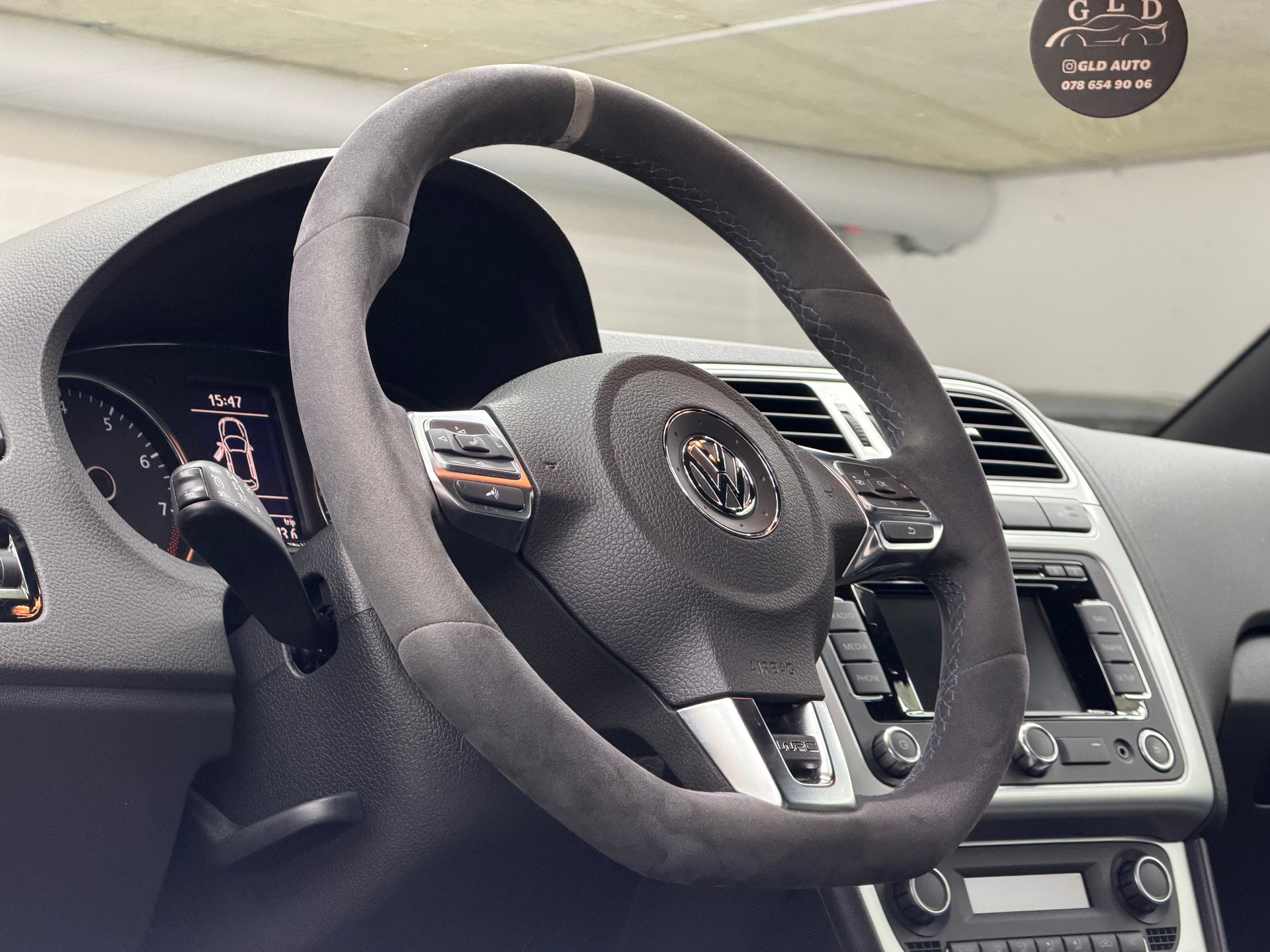 VW Polo 2.0 TSI R WRC * CH auto / état neuf *-image-12