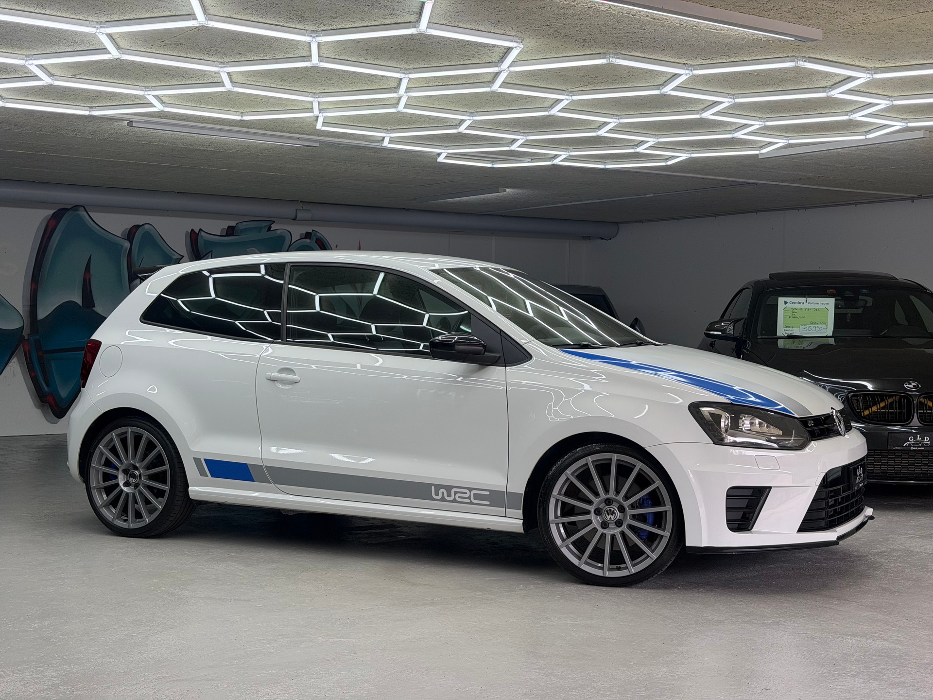 VW Polo 2.0 TSI R WRC * CH auto / état neuf *-image-5