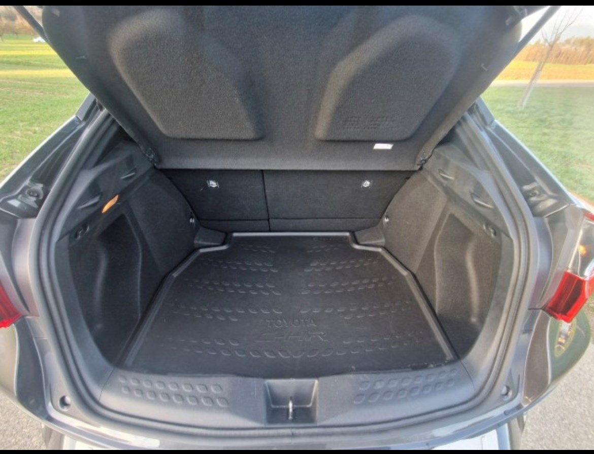 TOYOTA C-HR 1.8 HSD Premium CVT-image-6