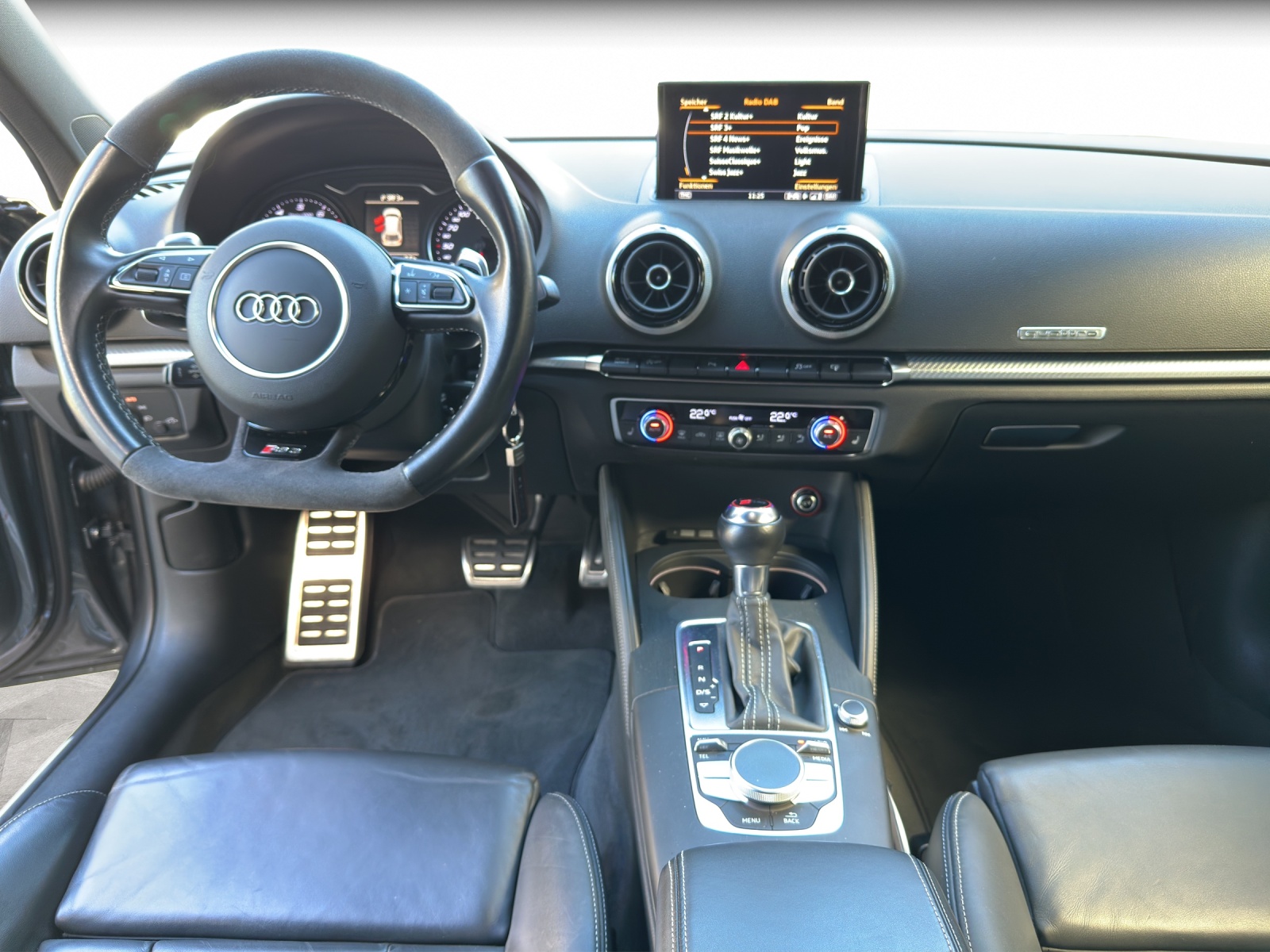 AUDI RS3 2.5 TSI quattro S-tronic-image-11