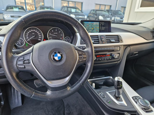 BMW 320d xDrive Touring Steptronic-image-9