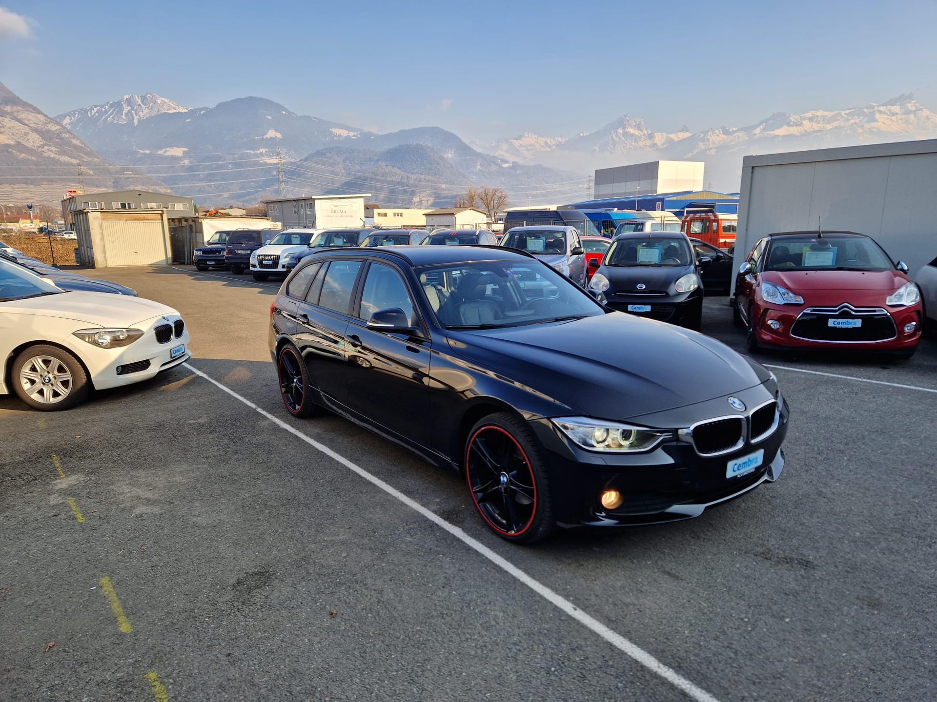 BMW 320d xDrive Touring Steptronic-image-1