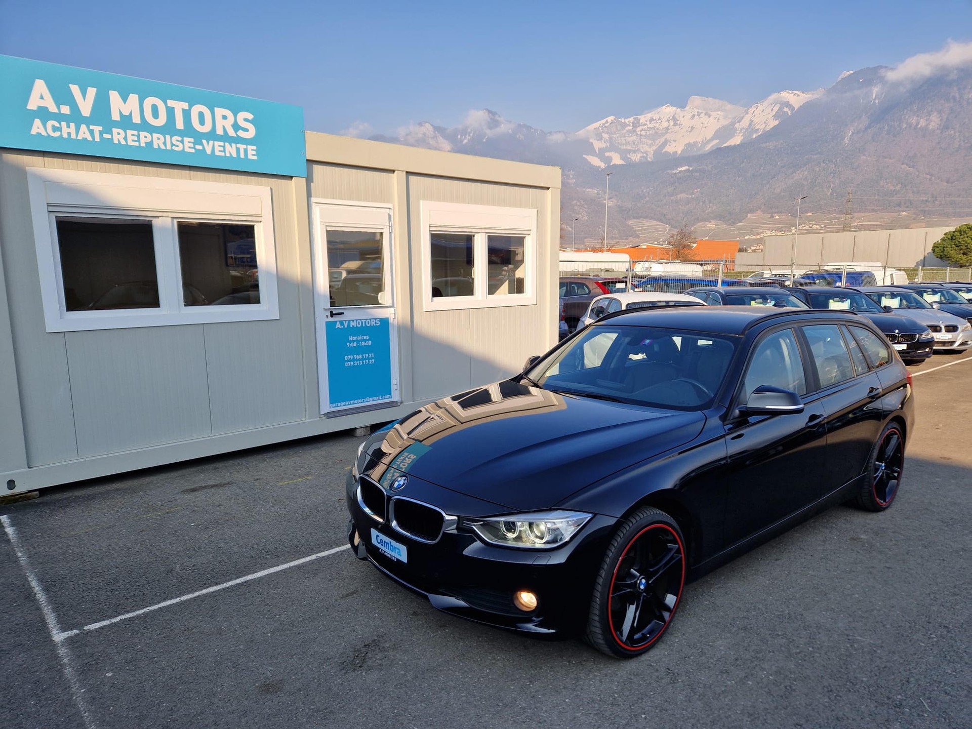 BMW 320d xDrive Touring Steptronic-image-0