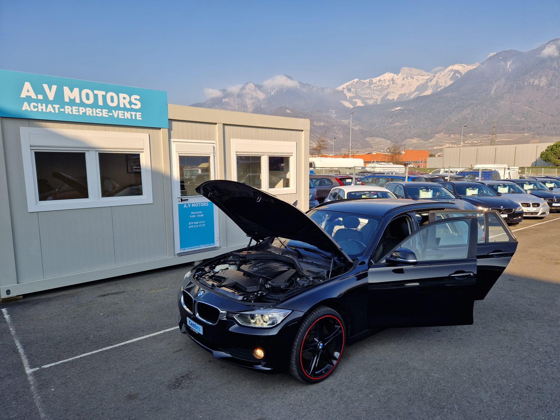 BMW 320d xDrive Touring Steptronic-image-15